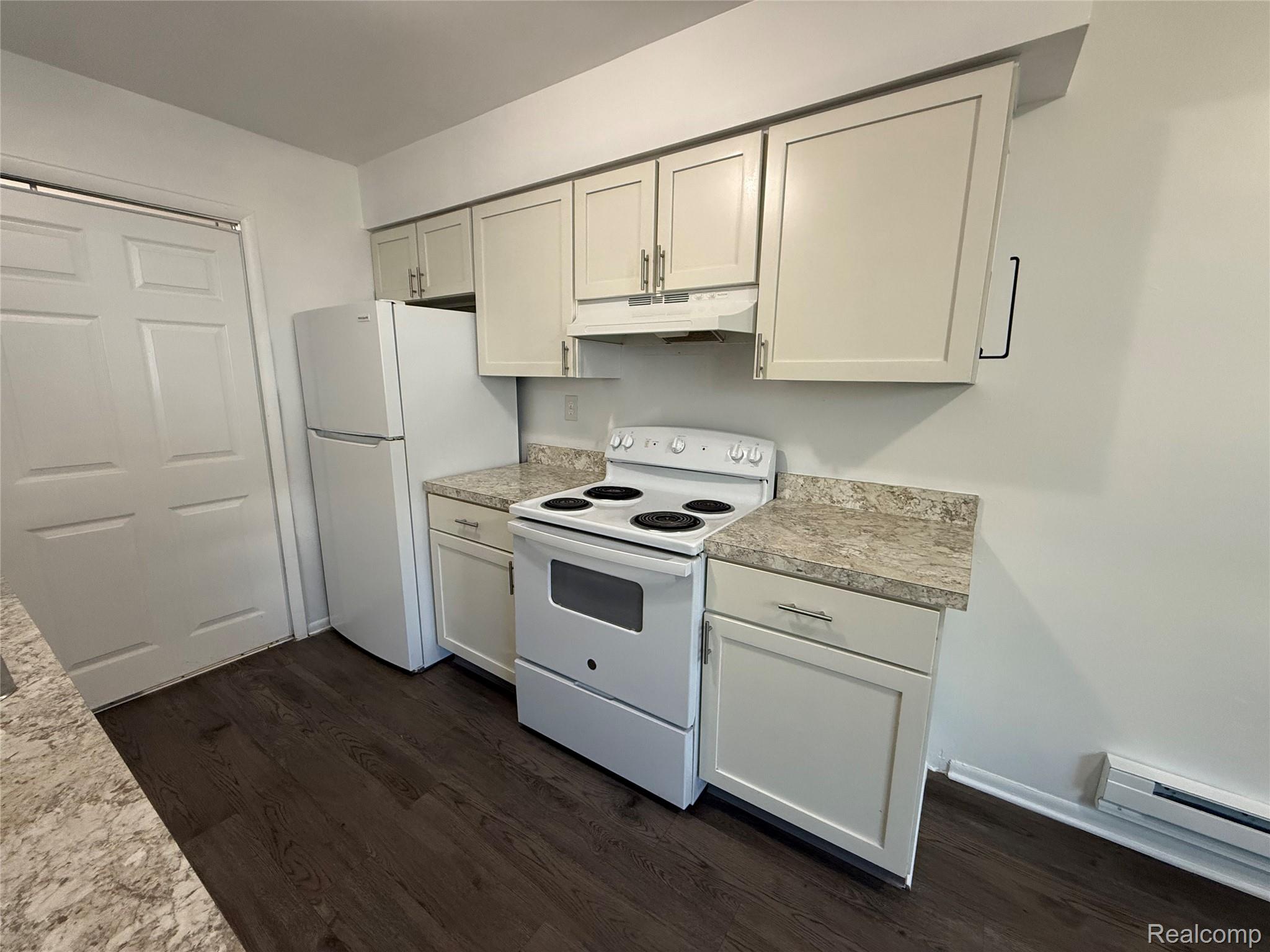 201 Thomas St Property Photo 6