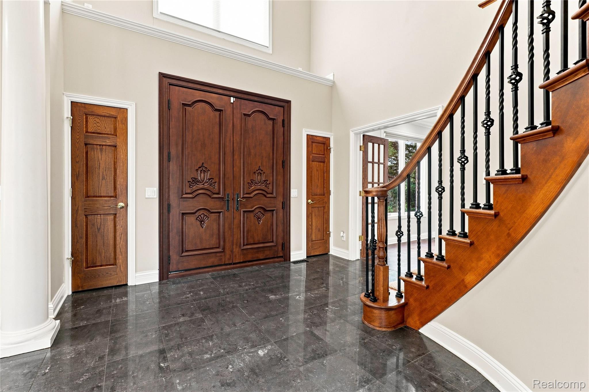 8263 Pine Hollow Trail Property Photo 23