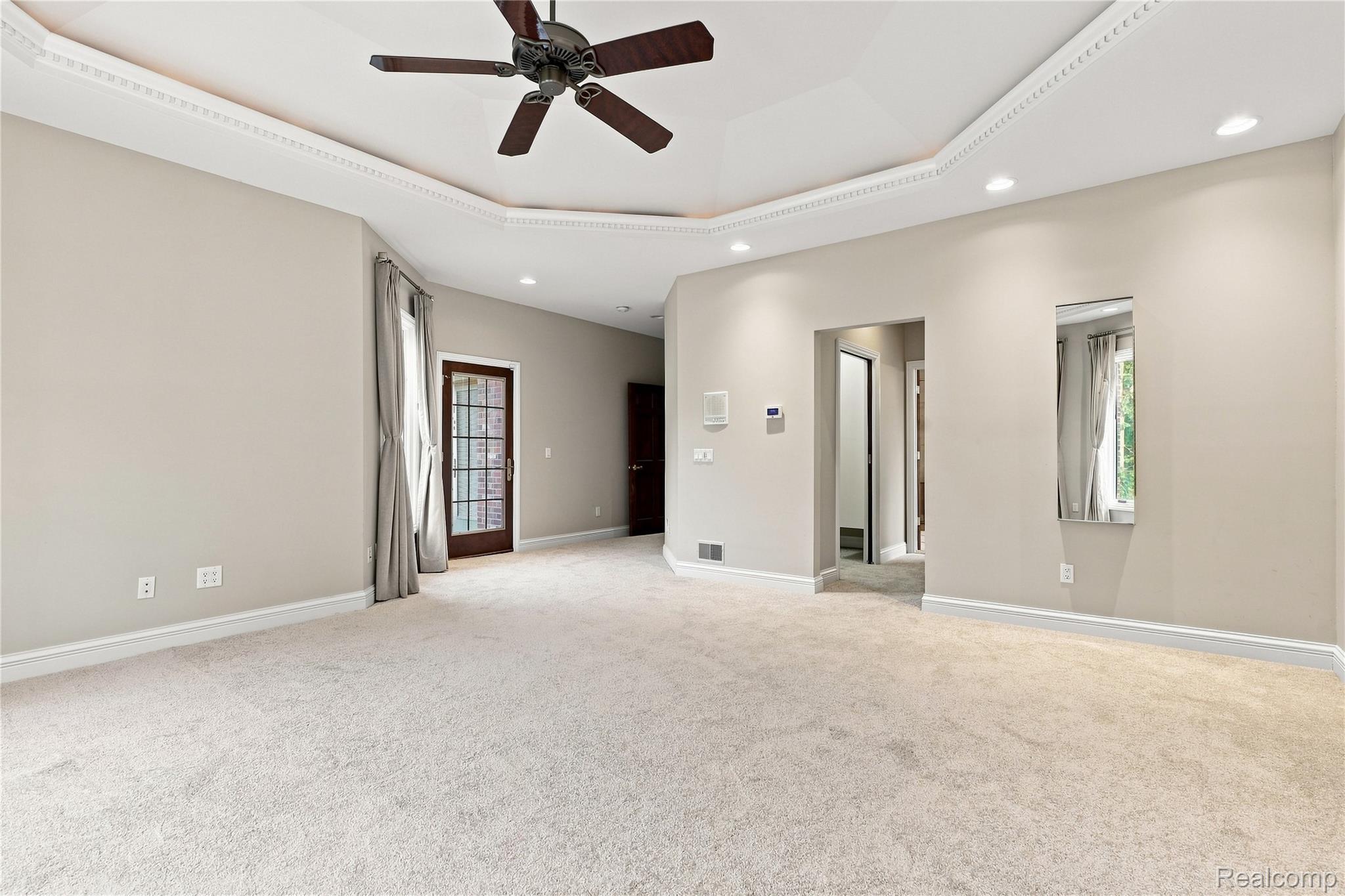 8263 Pine Hollow Trail Property Photo 31