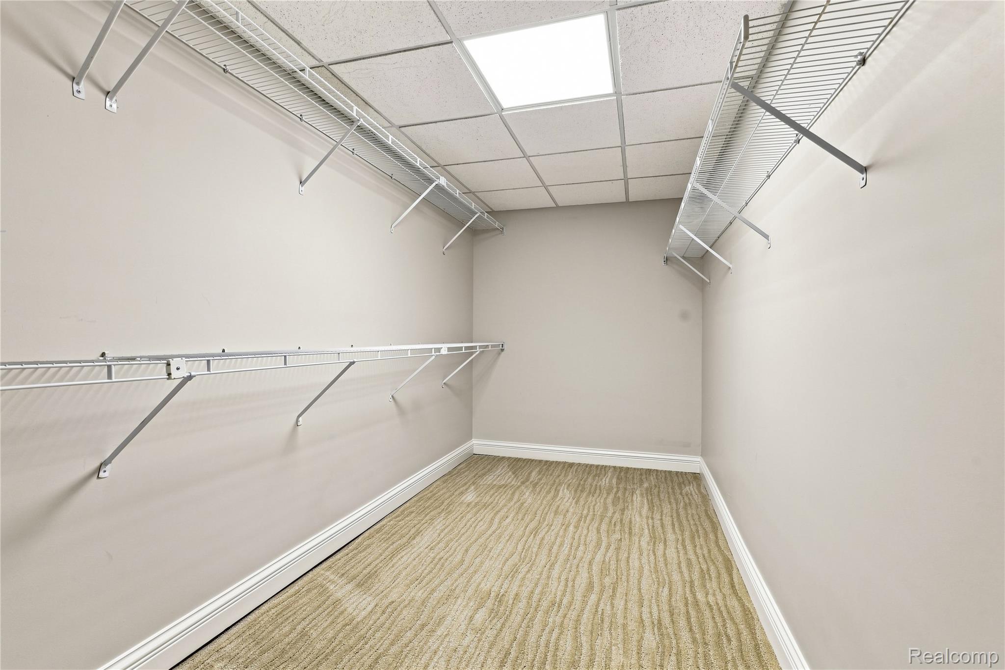 8263 Pine Hollow Trail Property Photo 64