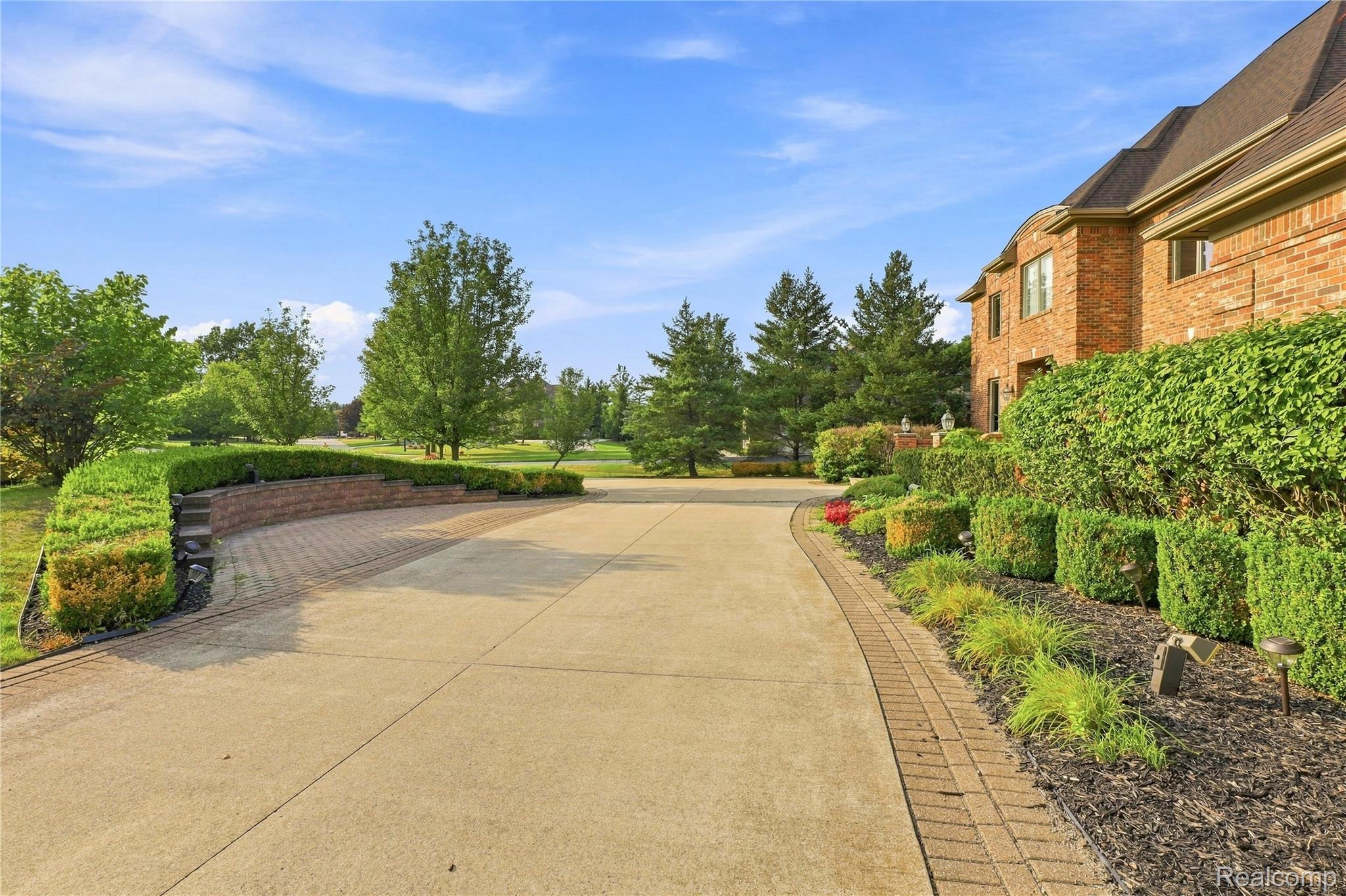 8263 Pine Hollow Trail Property Photo 70