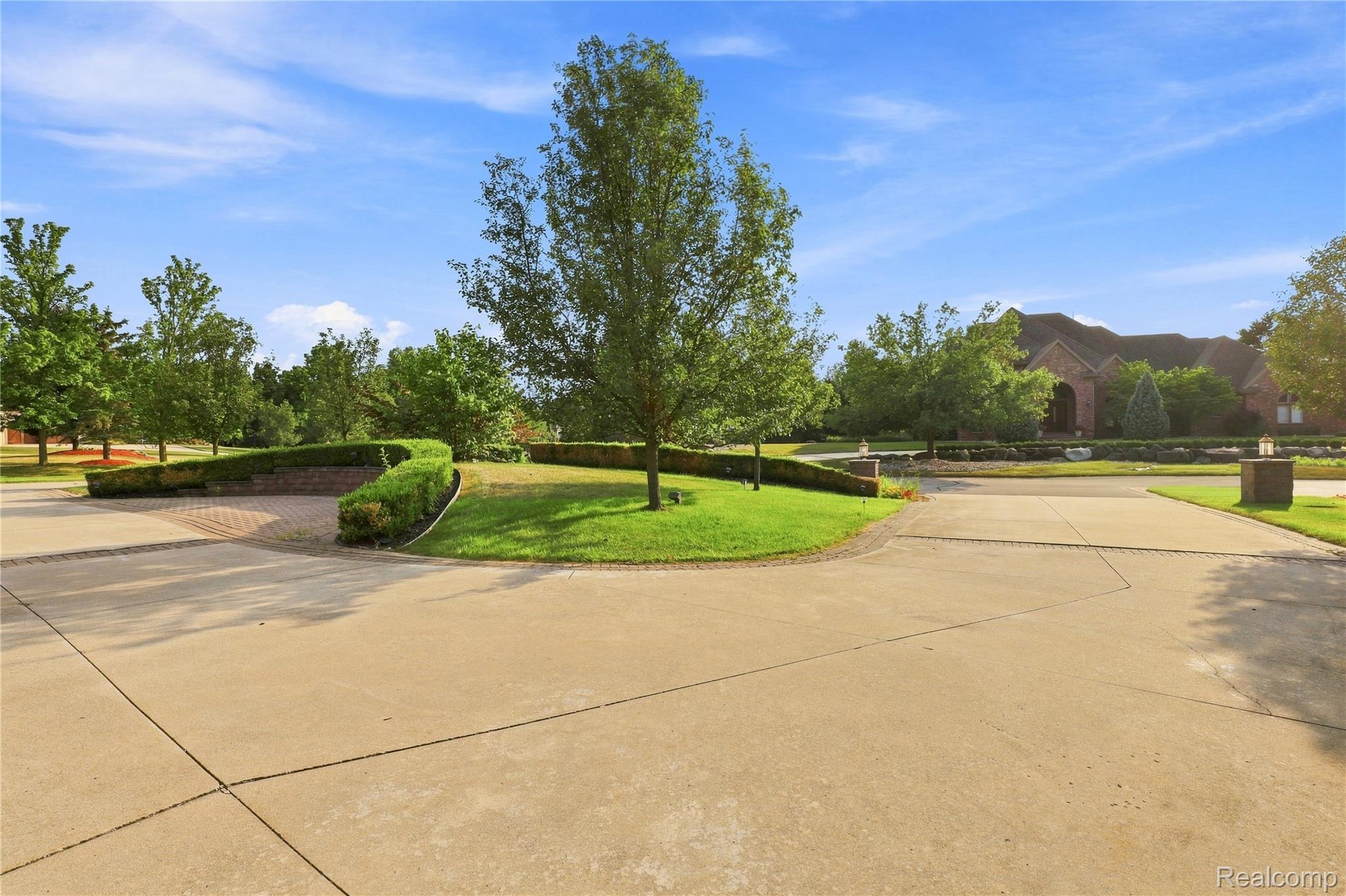 8263 Pine Hollow Trail Property Photo 71