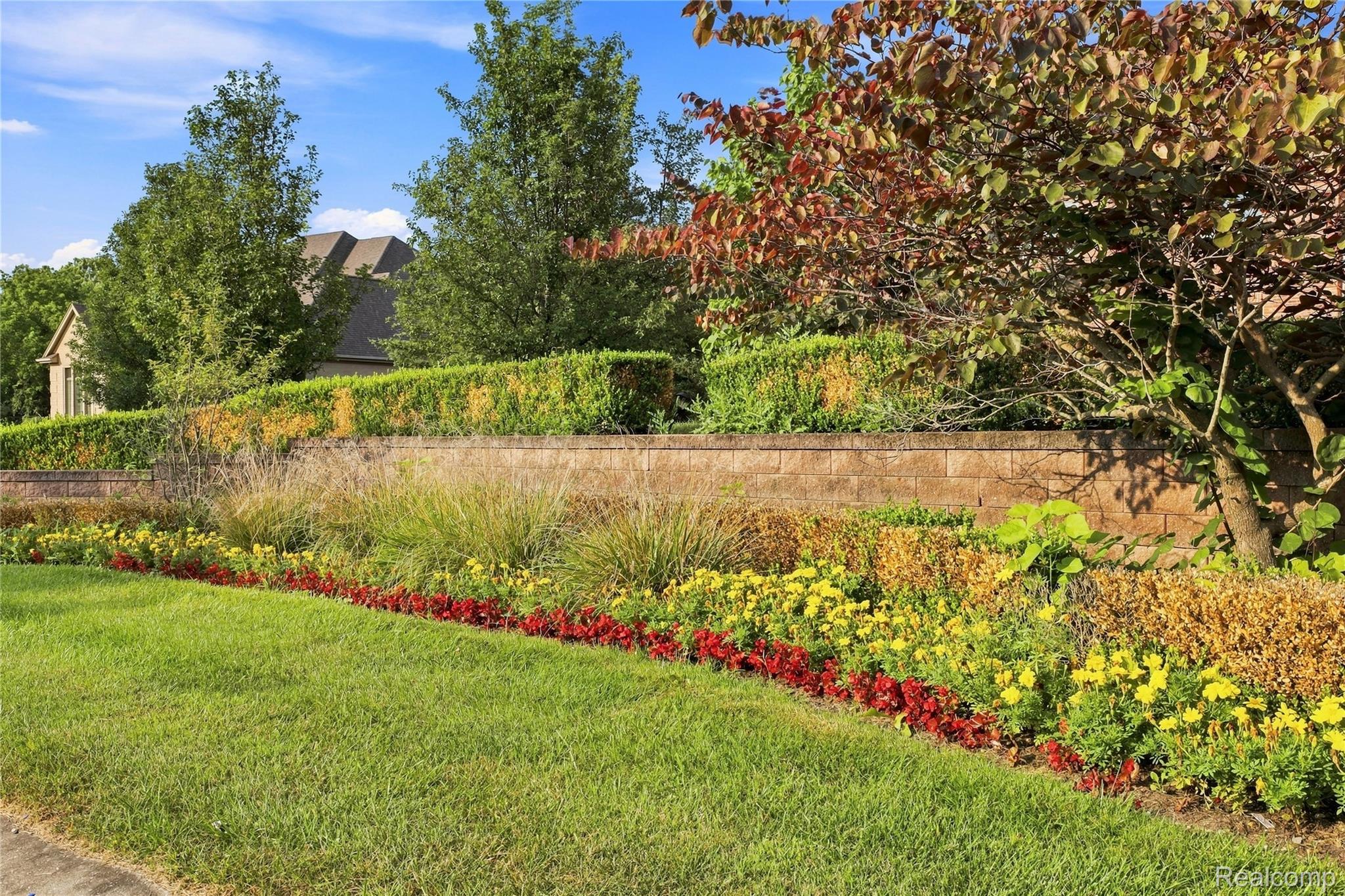 8263 Pine Hollow Trail Property Photo 73
