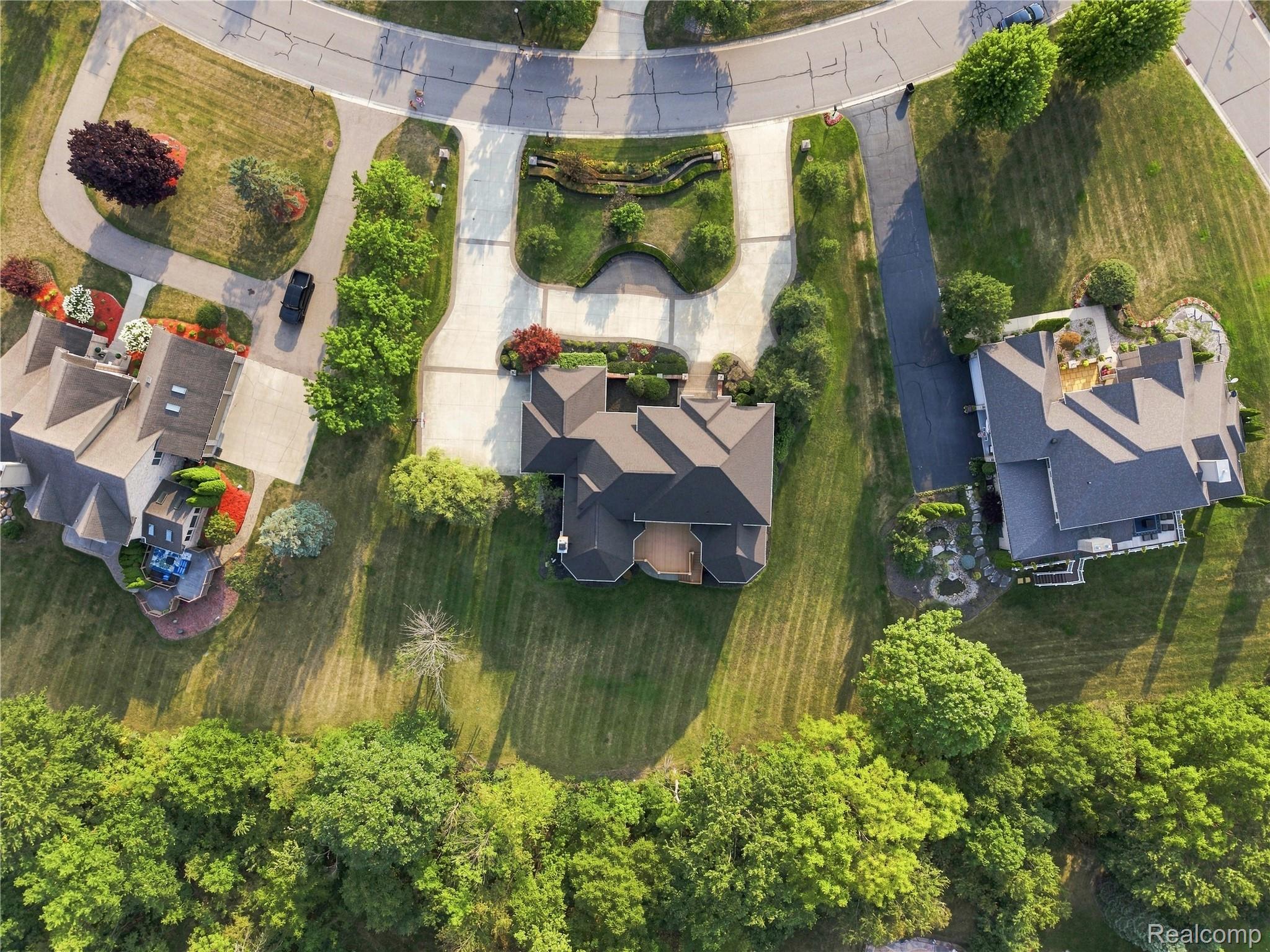8263 Pine Hollow Trail Property Photo 76