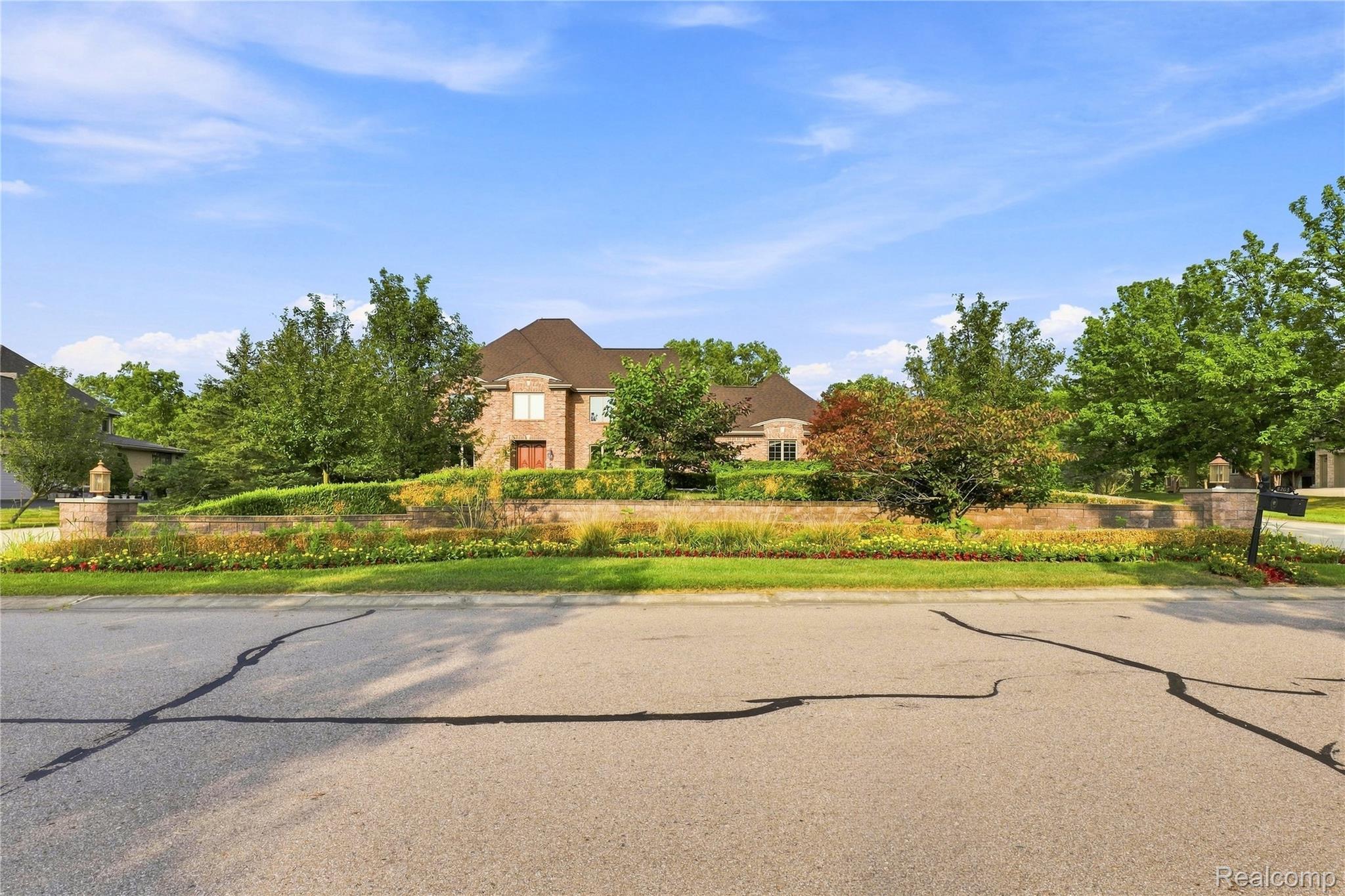 8263 Pine Hollow Trail Property Photo 81