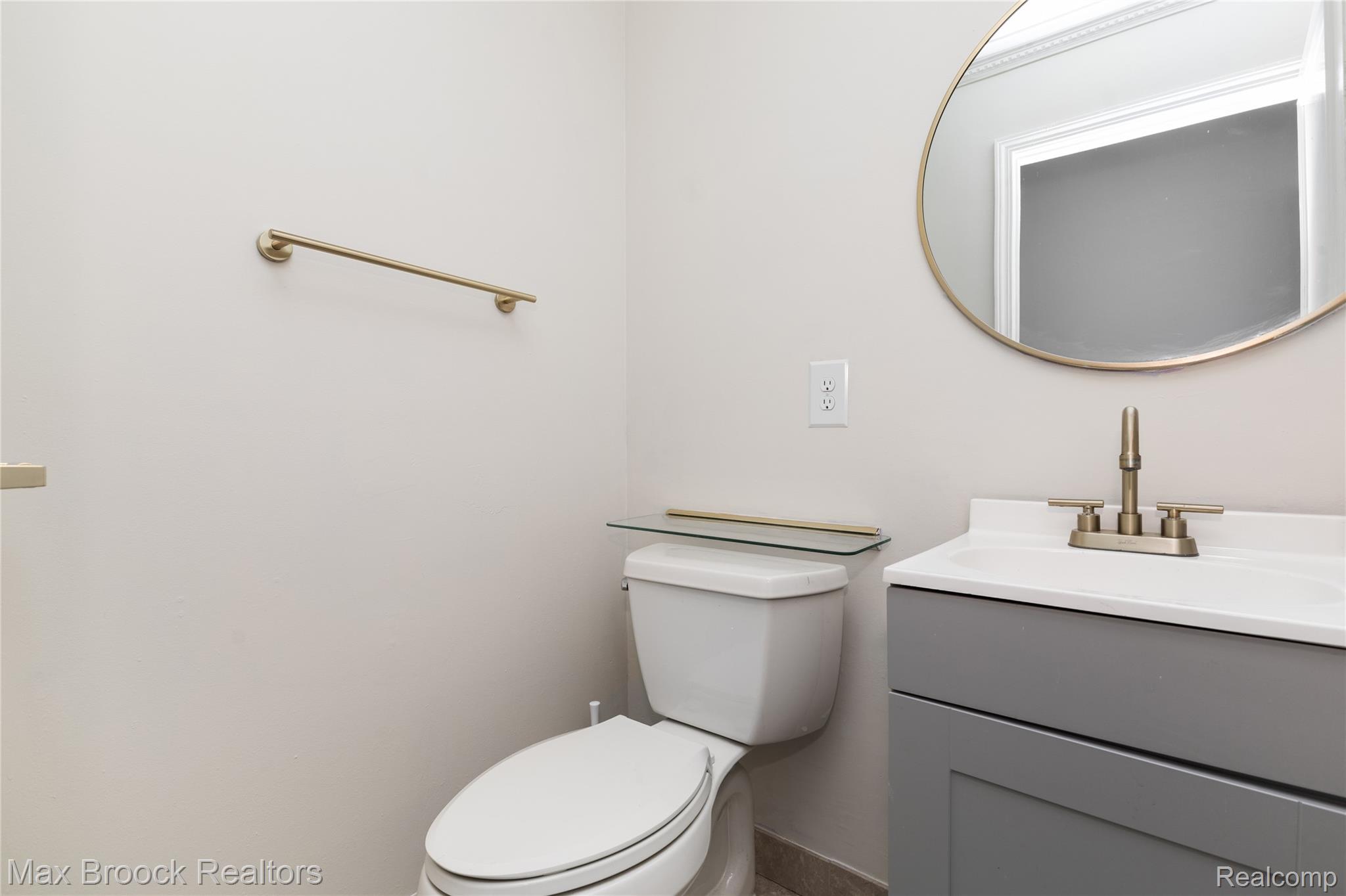 2312 Hillcrescent Drive Property Photo 28