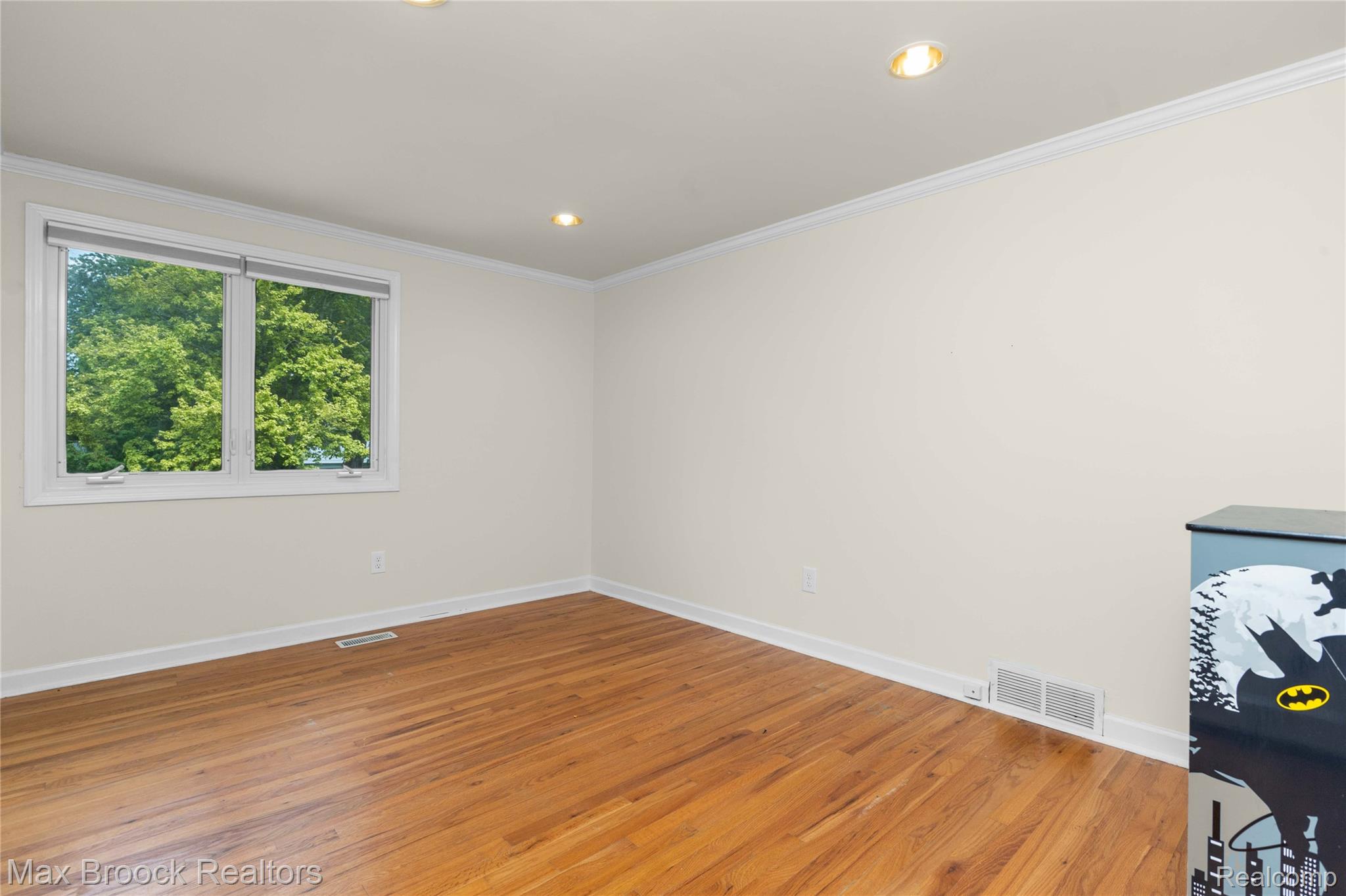 2312 Hillcrescent Drive Property Photo 29