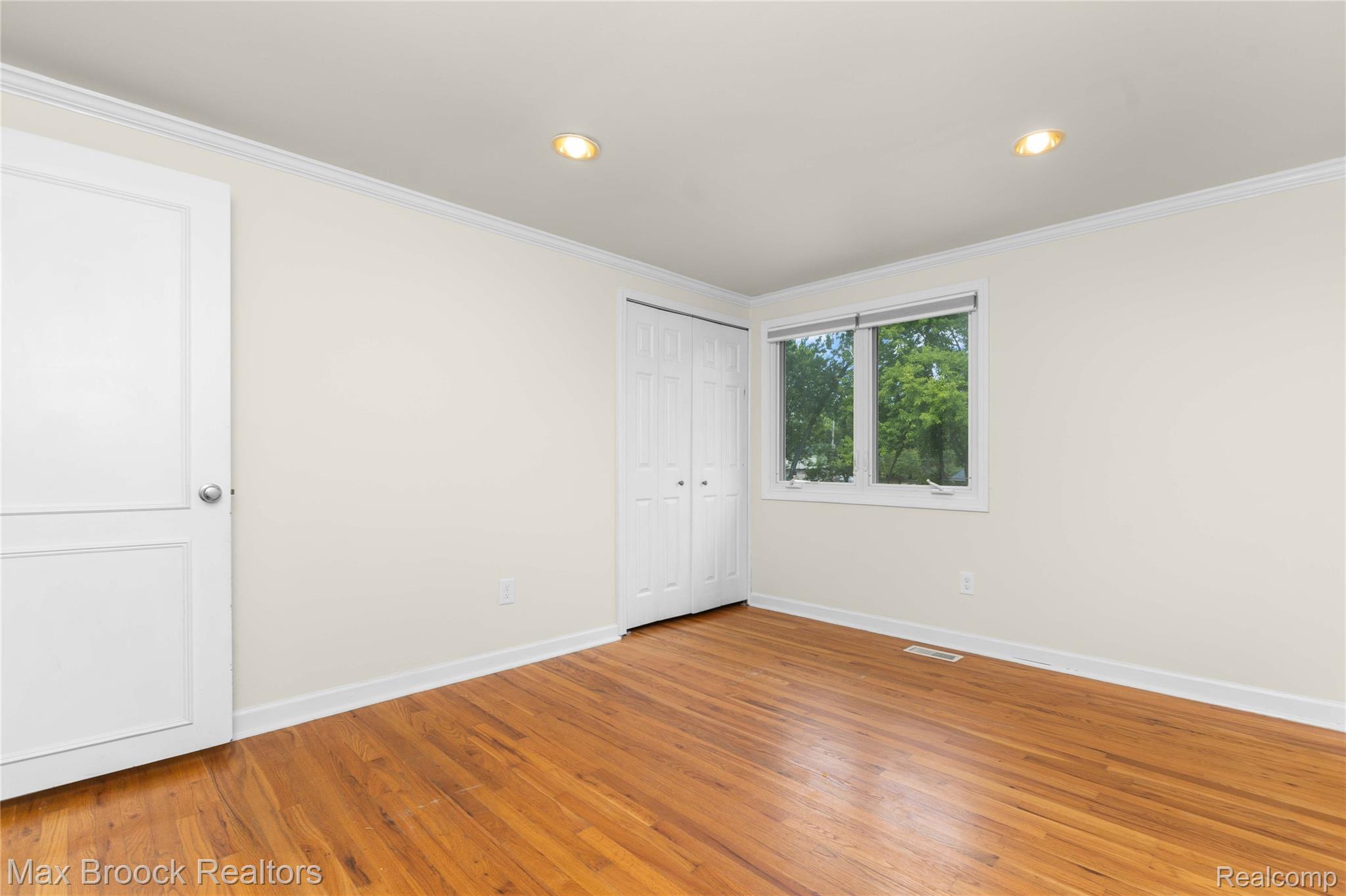 2312 Hillcrescent Drive Property Photo 31