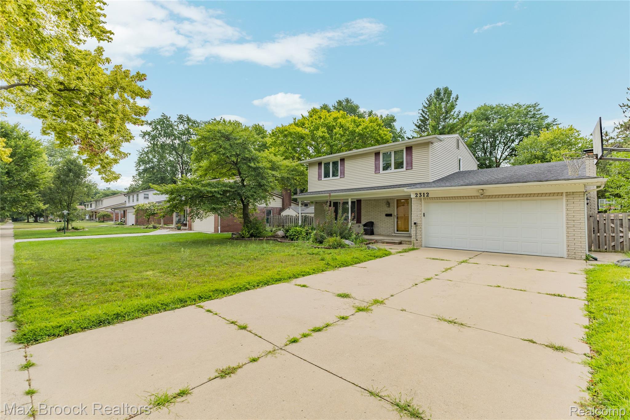 2312 Hillcrescent Drive Property Photo 44