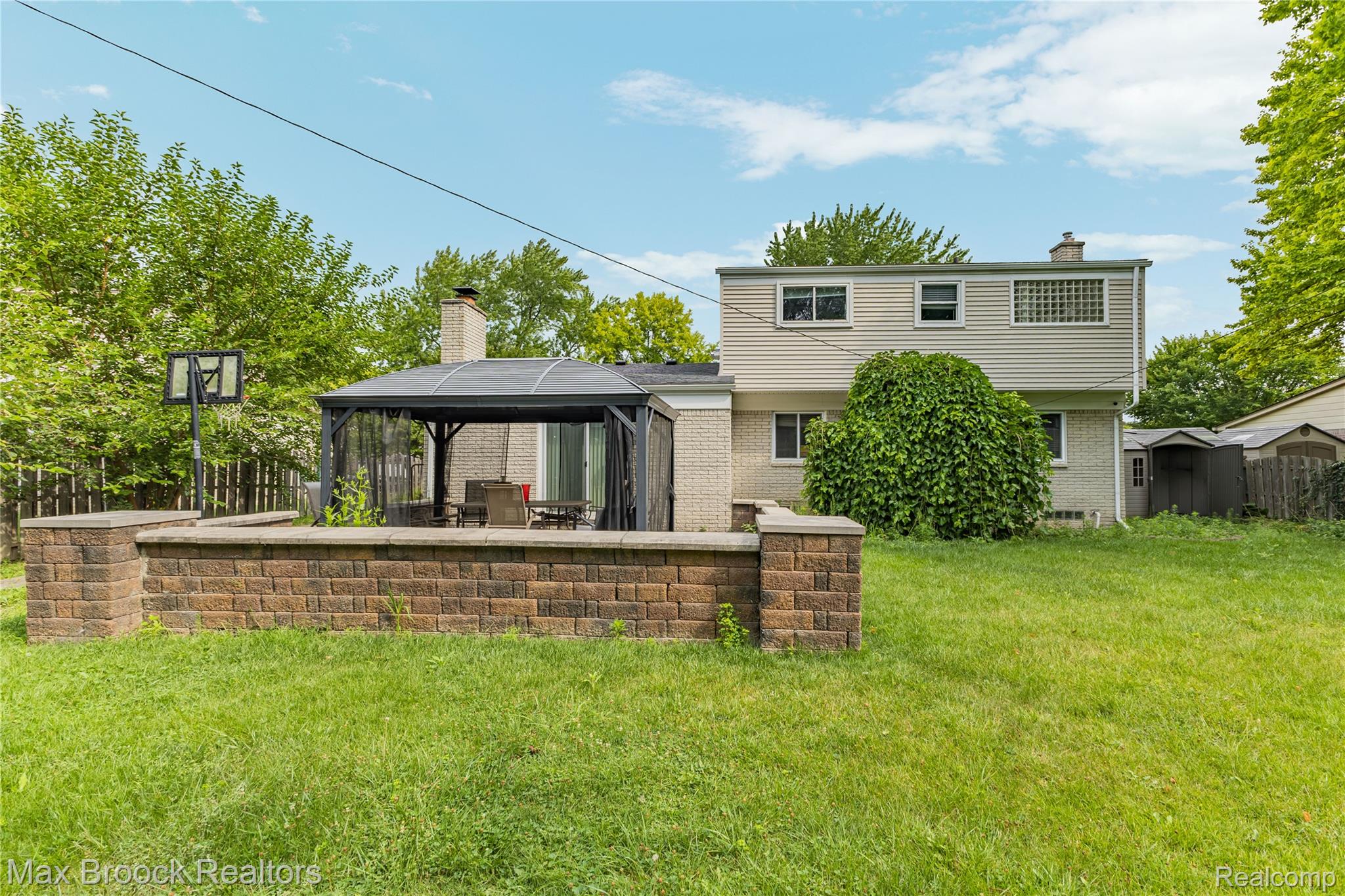 2312 Hillcrescent Drive Property Photo 47