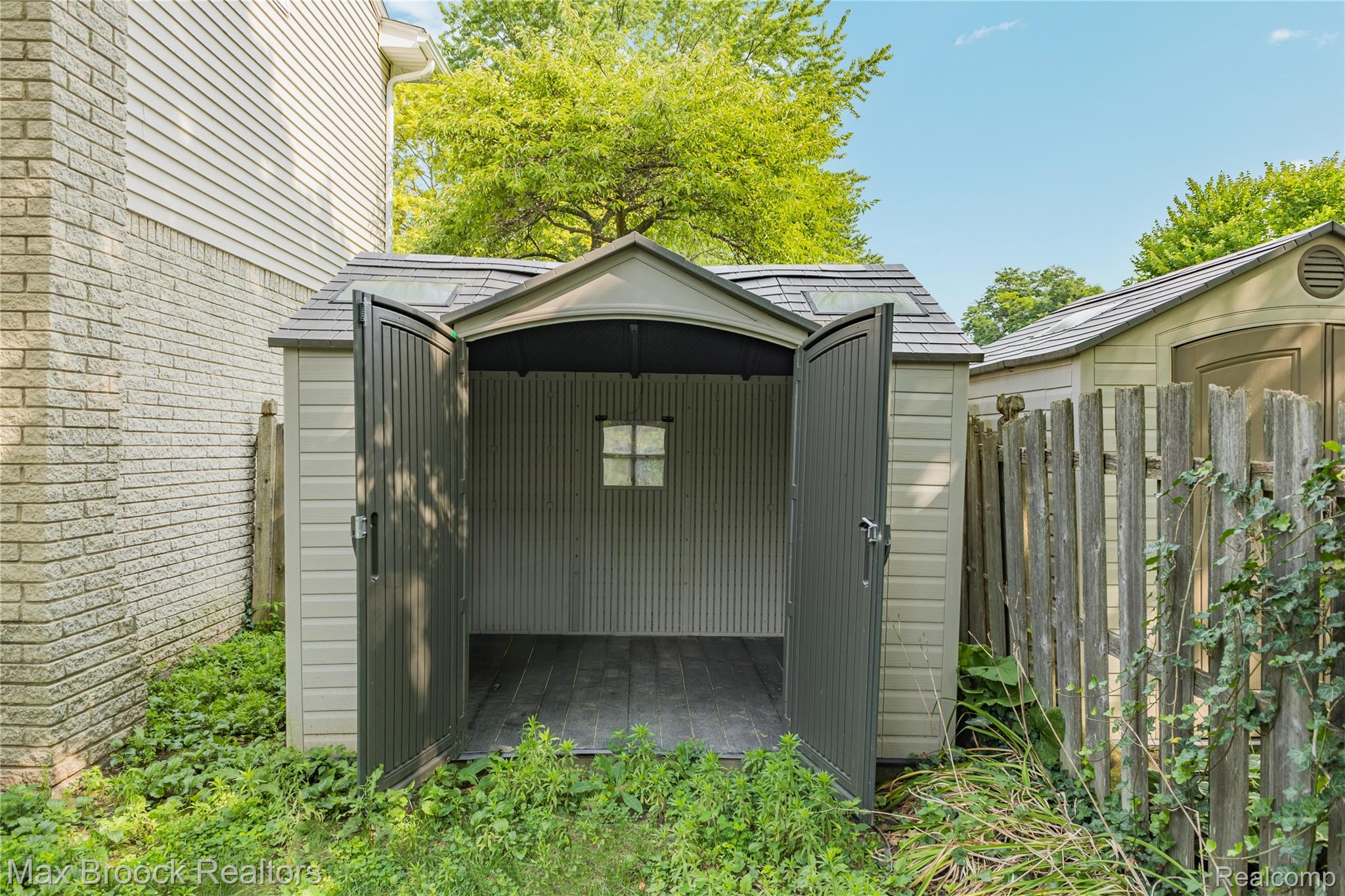 2312 Hillcrescent Drive Property Photo 50