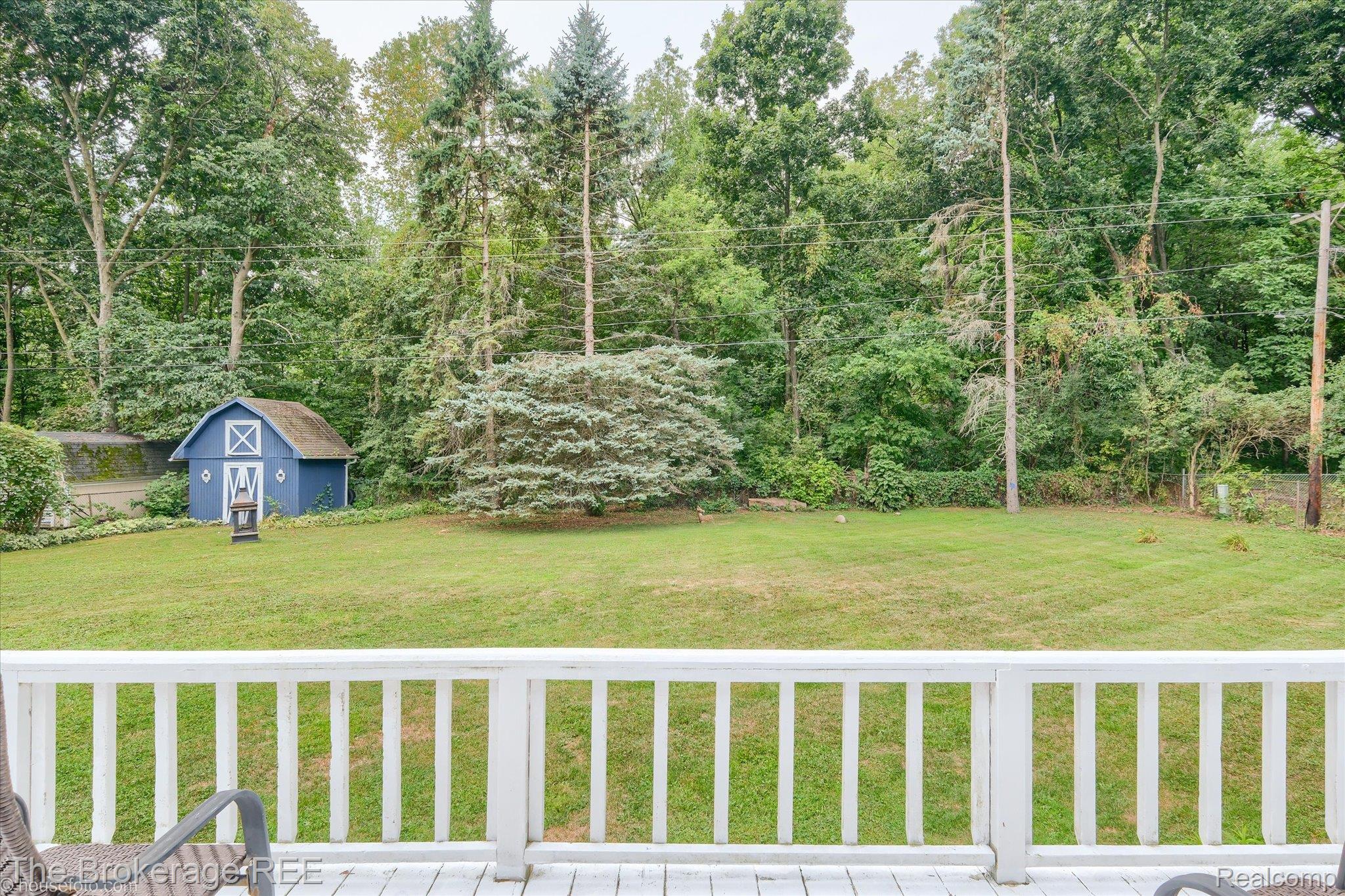 2127 Holly Tree Drive Property Photo 8