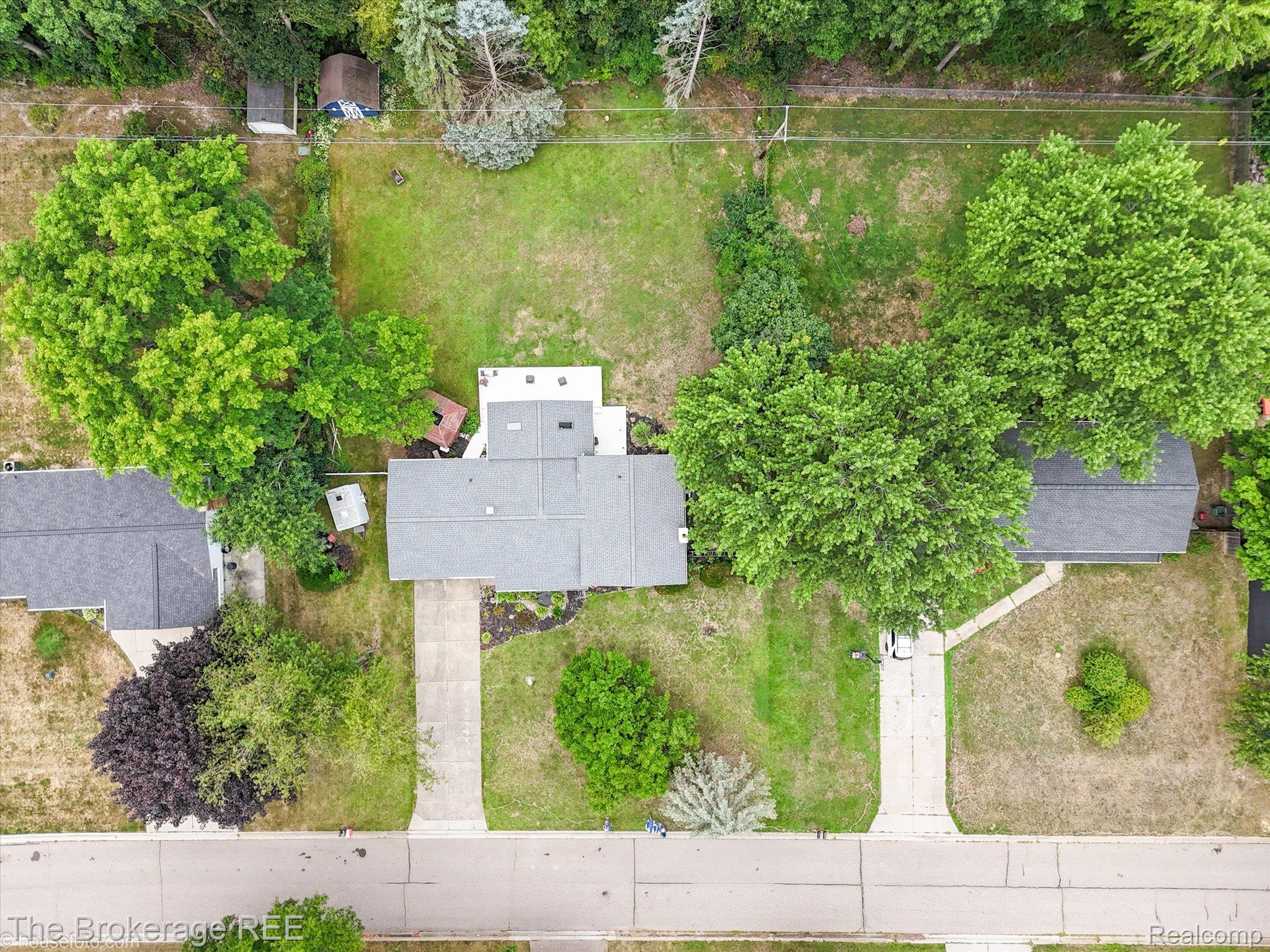 2127 Holly Tree Drive Property Photo 13