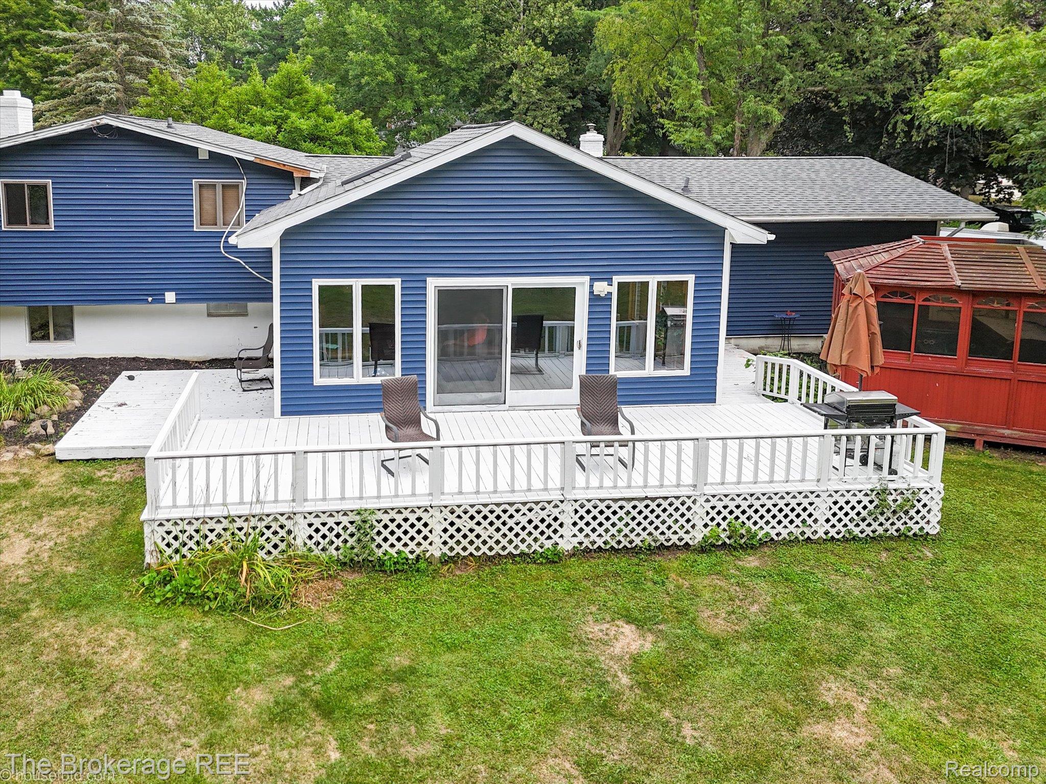 2127 Holly Tree Drive Property Photo 15