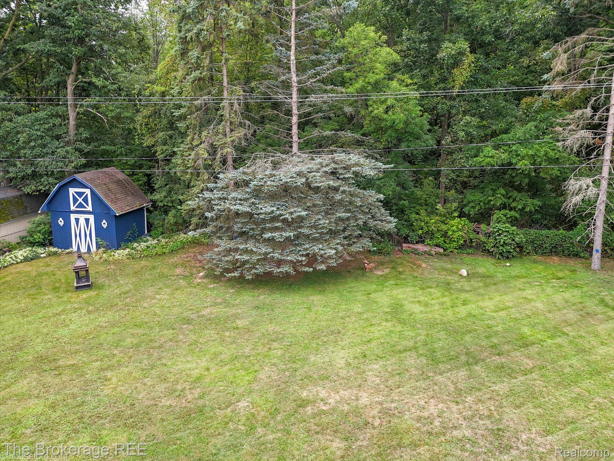 2127 Holly Tree Drive Property Photo 18