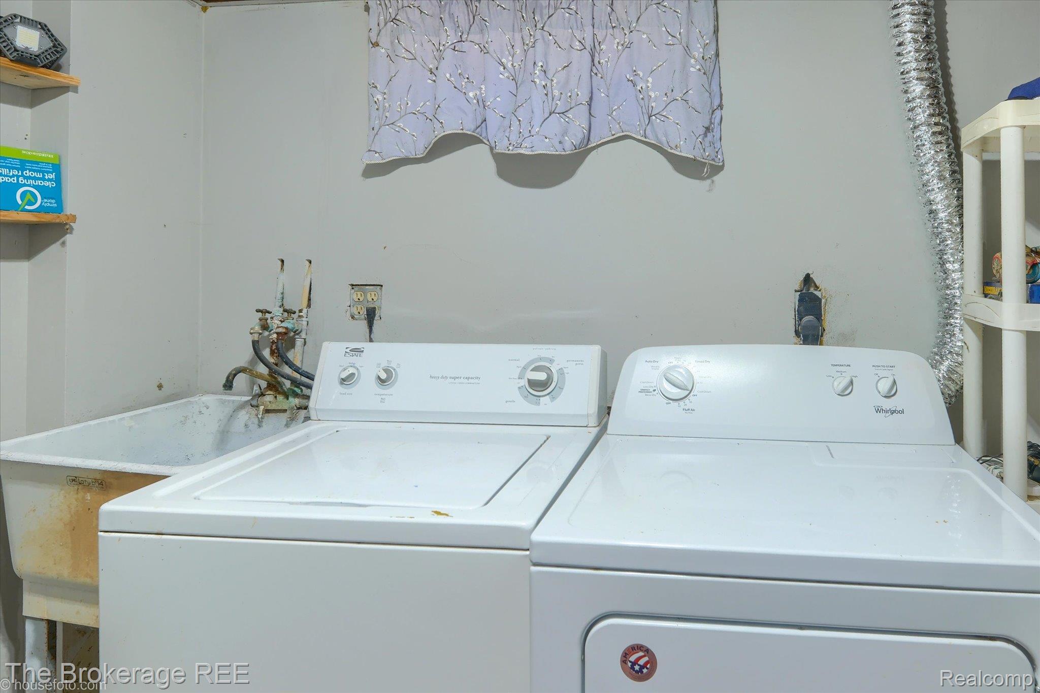 2127 Holly Tree Drive Property Photo 48