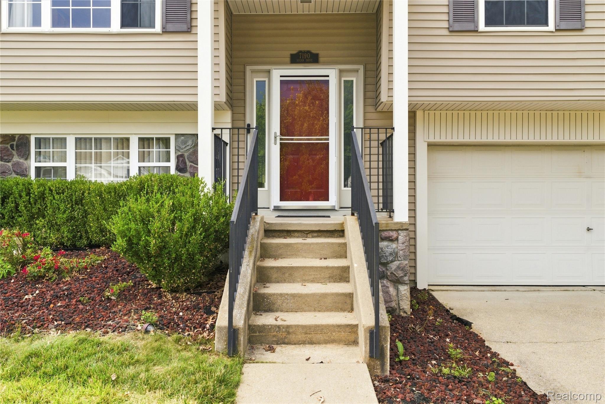 7190 Hogan Drive Property Photo 6