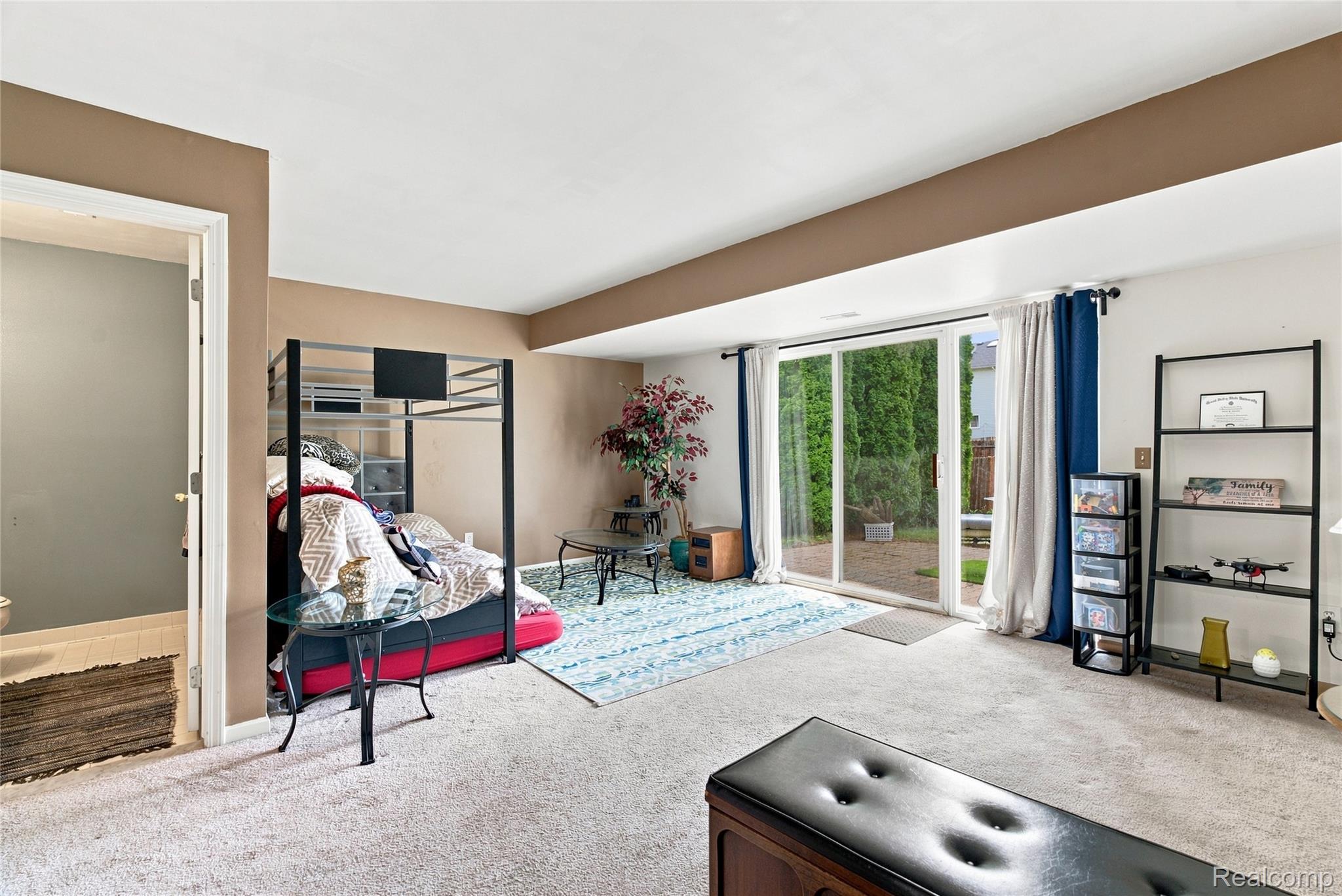 7190 Hogan Drive Property Photo 20
