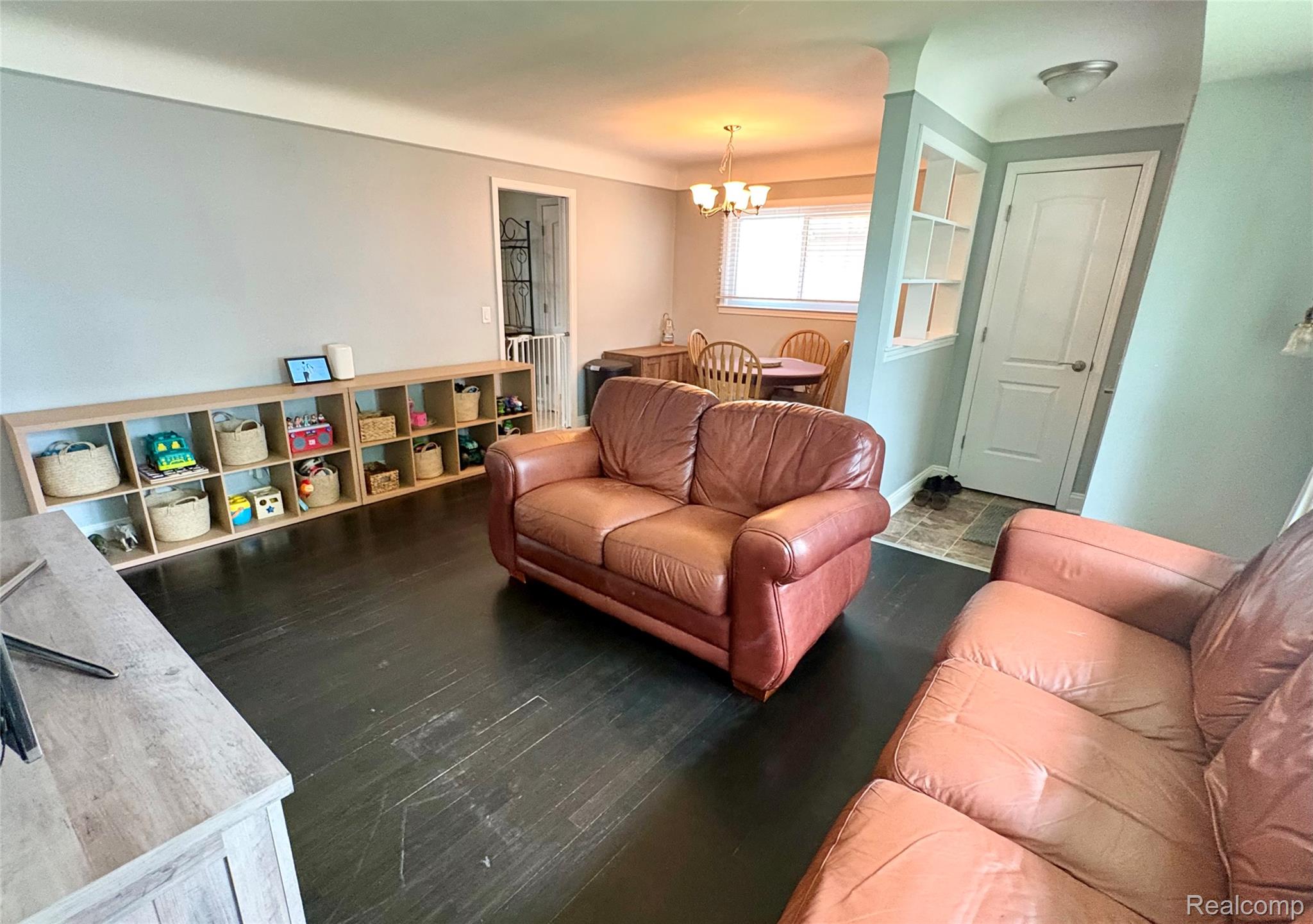 1812 E Longmeadow Road Property Photo 11