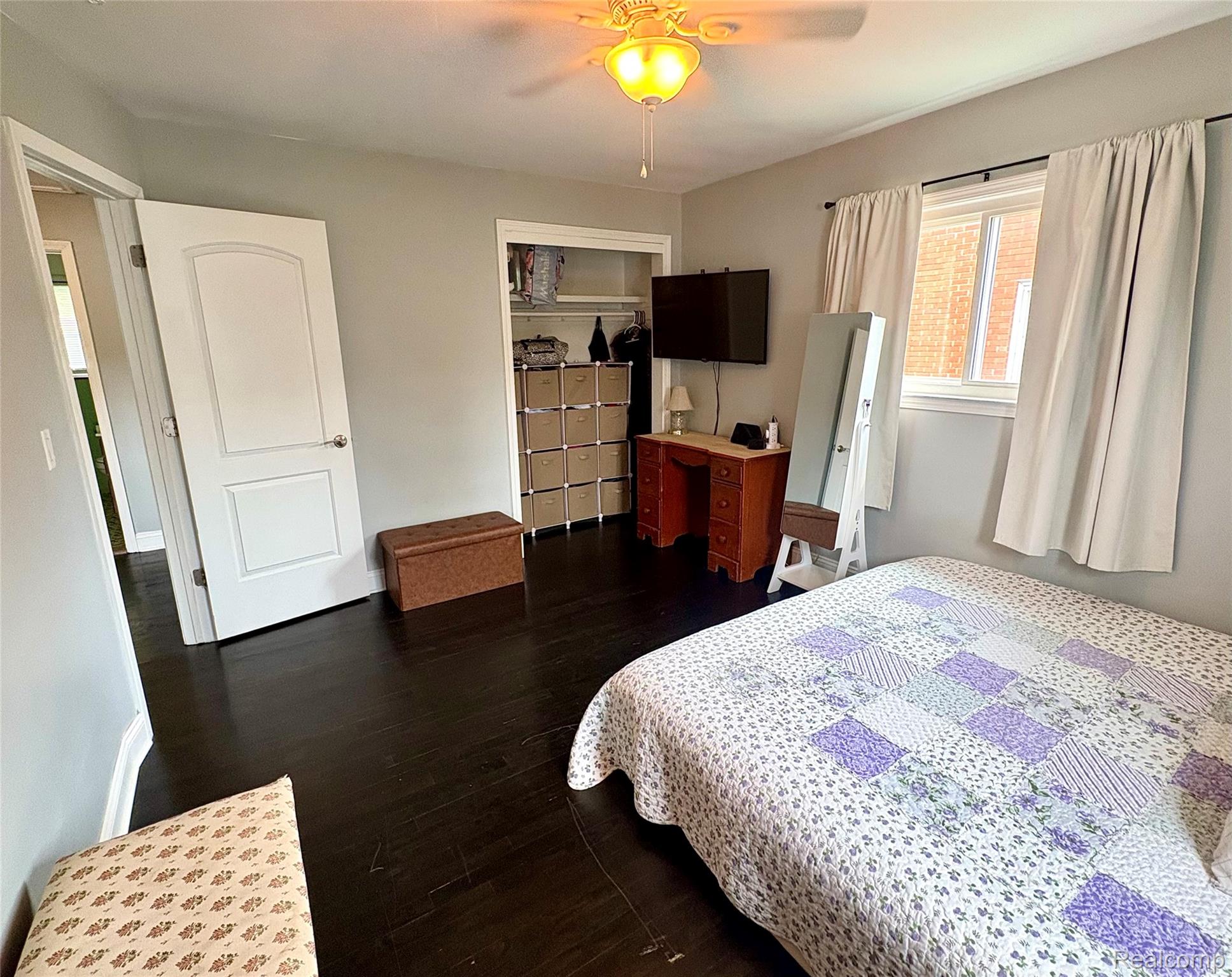 1812 E Longmeadow Road Property Photo 26