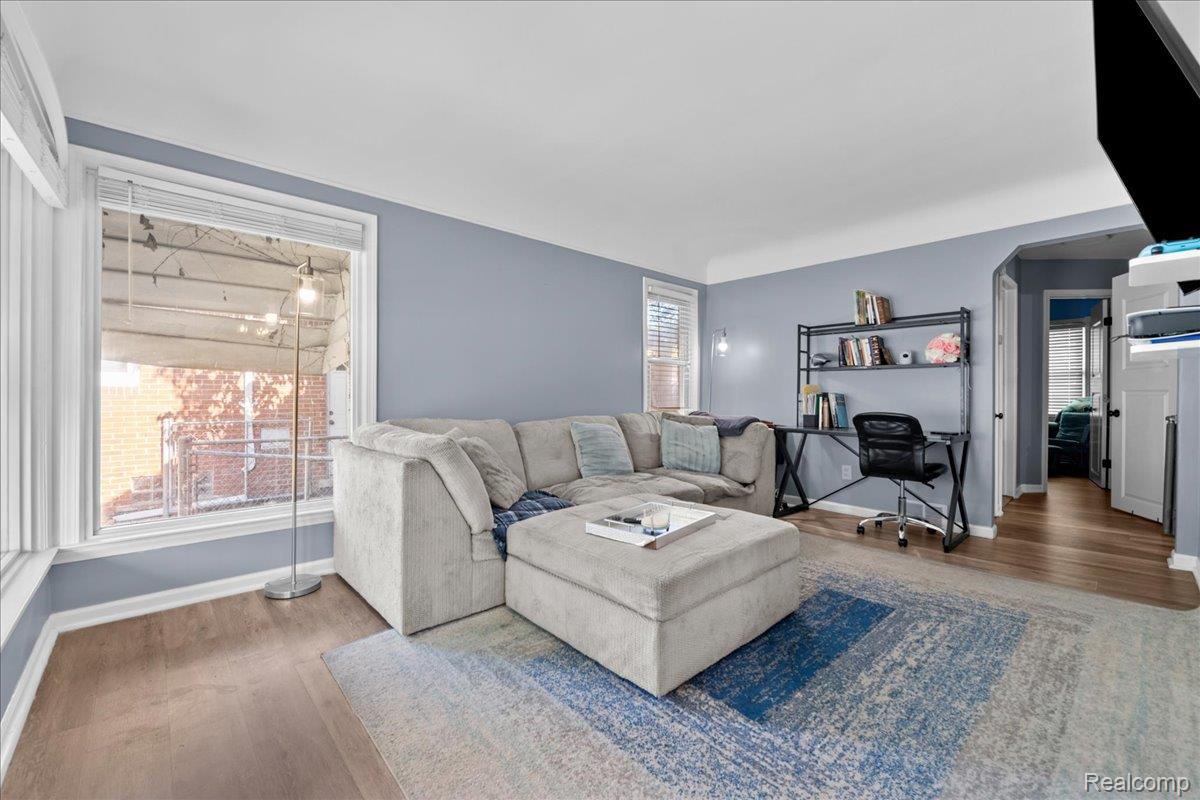 21365 Newcastle Road Property Photo 4