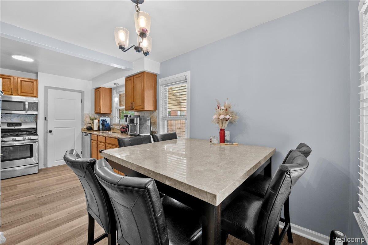 21365 Newcastle Road Property Photo 13