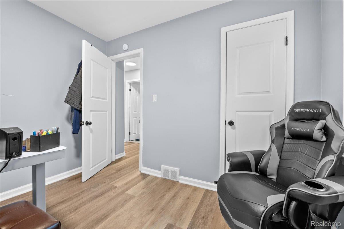 21365 Newcastle Road Property Photo 22