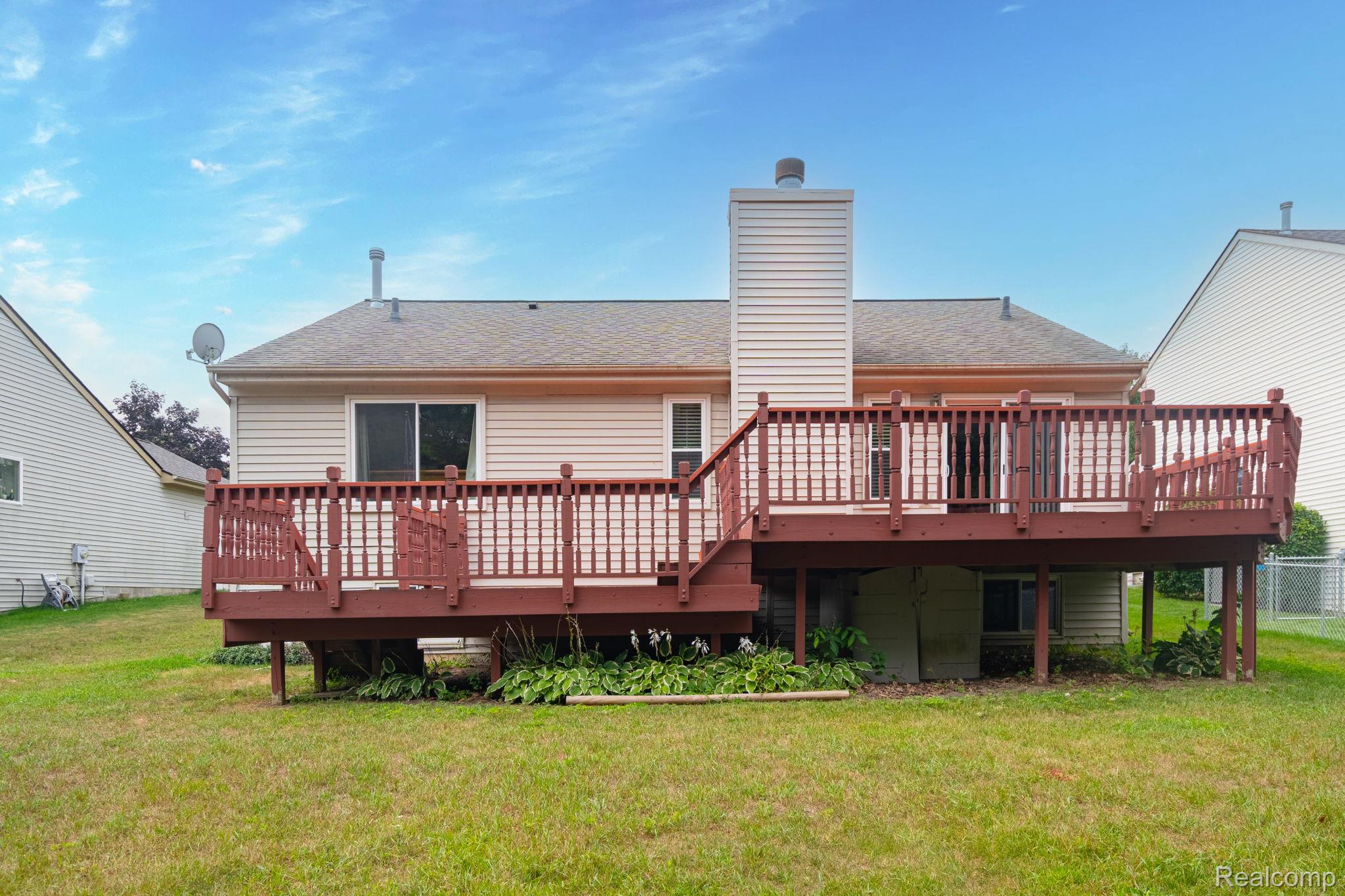 15177 Seeley Drive Property Photo 2