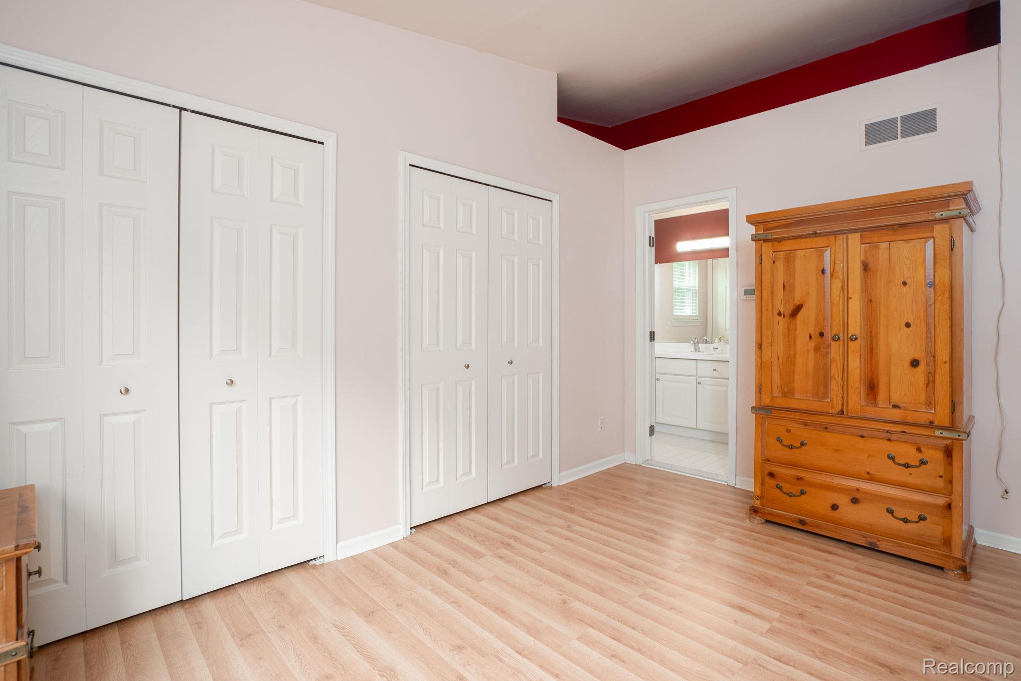 15177 Seeley Drive Property Photo 11