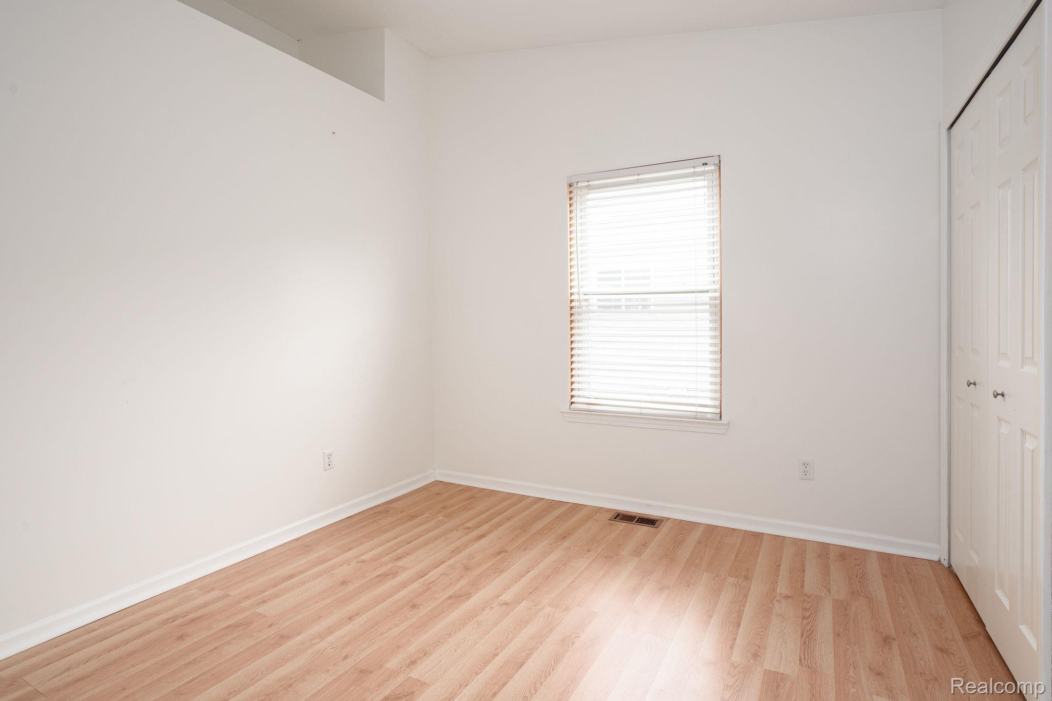 15177 Seeley Drive Property Photo 14