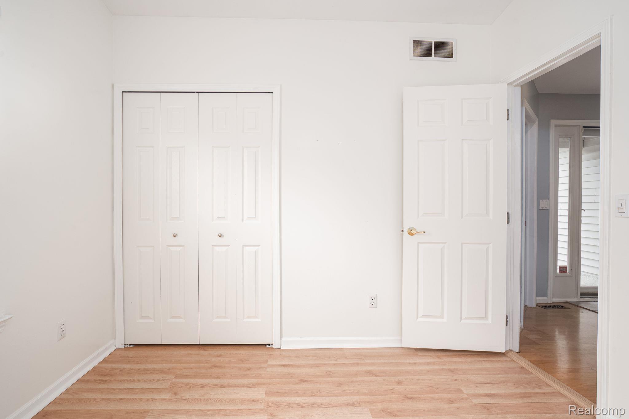 15177 Seeley Drive Property Photo 15