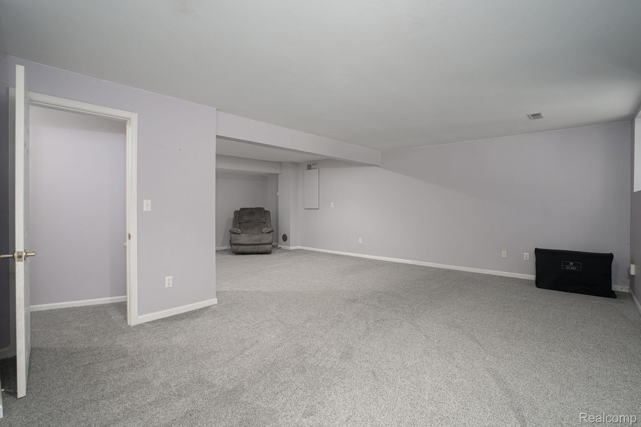 15177 Seeley Drive Property Photo 19