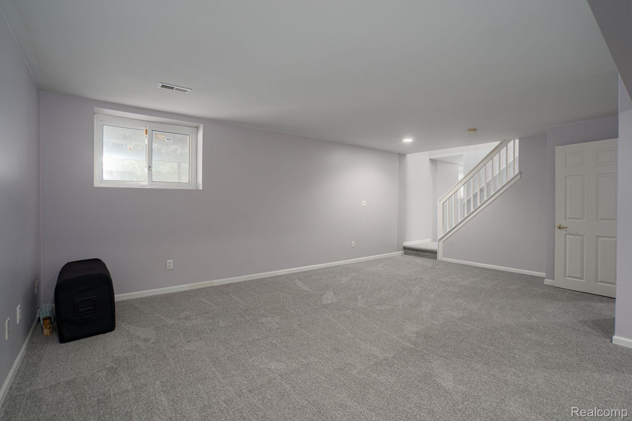 15177 Seeley Drive Property Photo 21