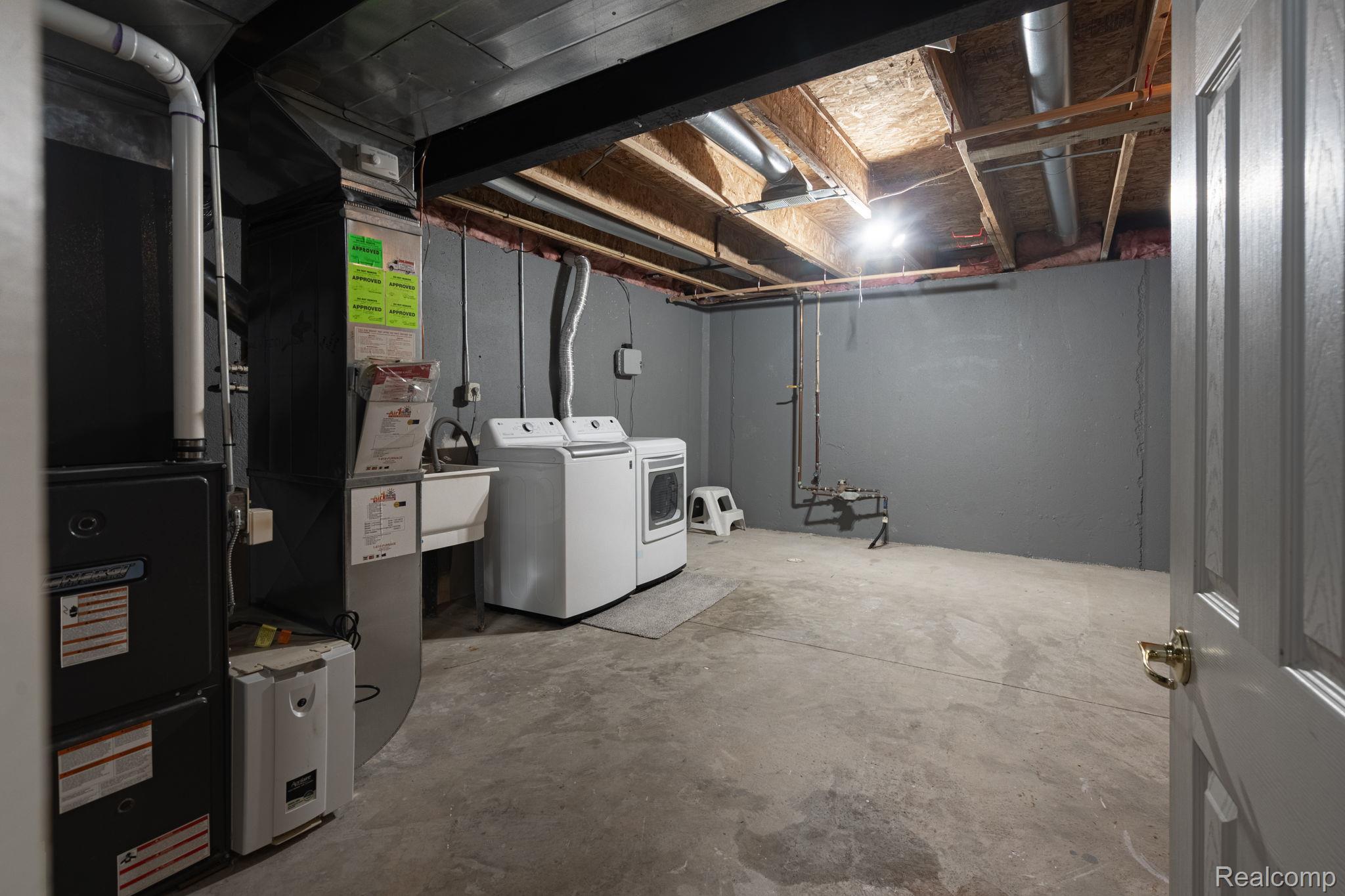 15177 Seeley Drive Property Photo 25