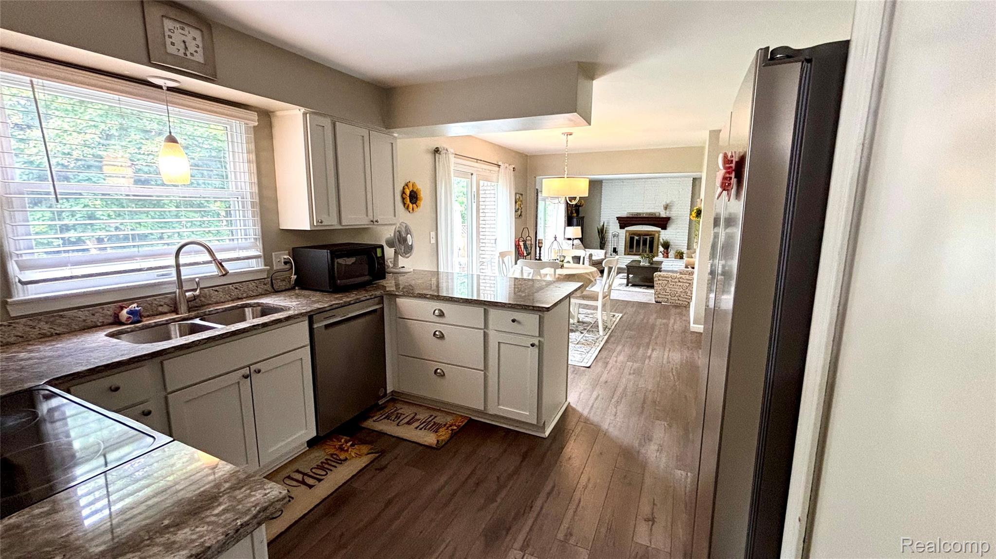 44783 Lake Crest Drive Property Photo 8