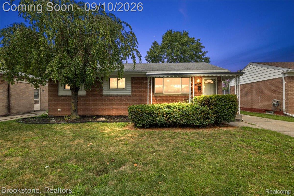 23223 Glenbrook Street Property Photo 1