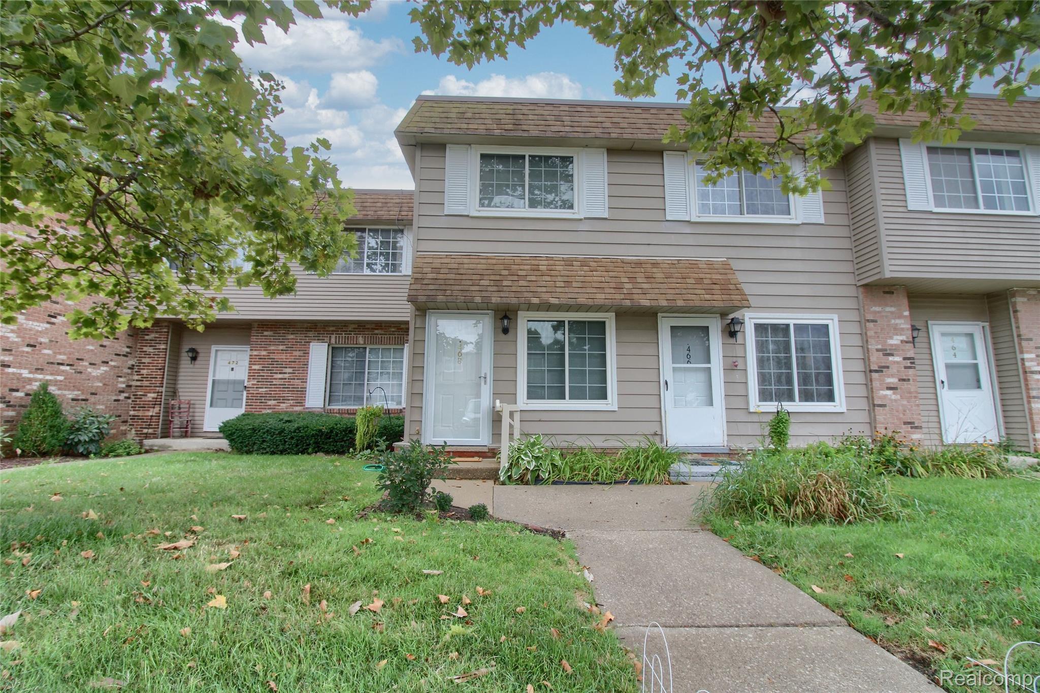 468 Riverbend Drive Property Photo 1