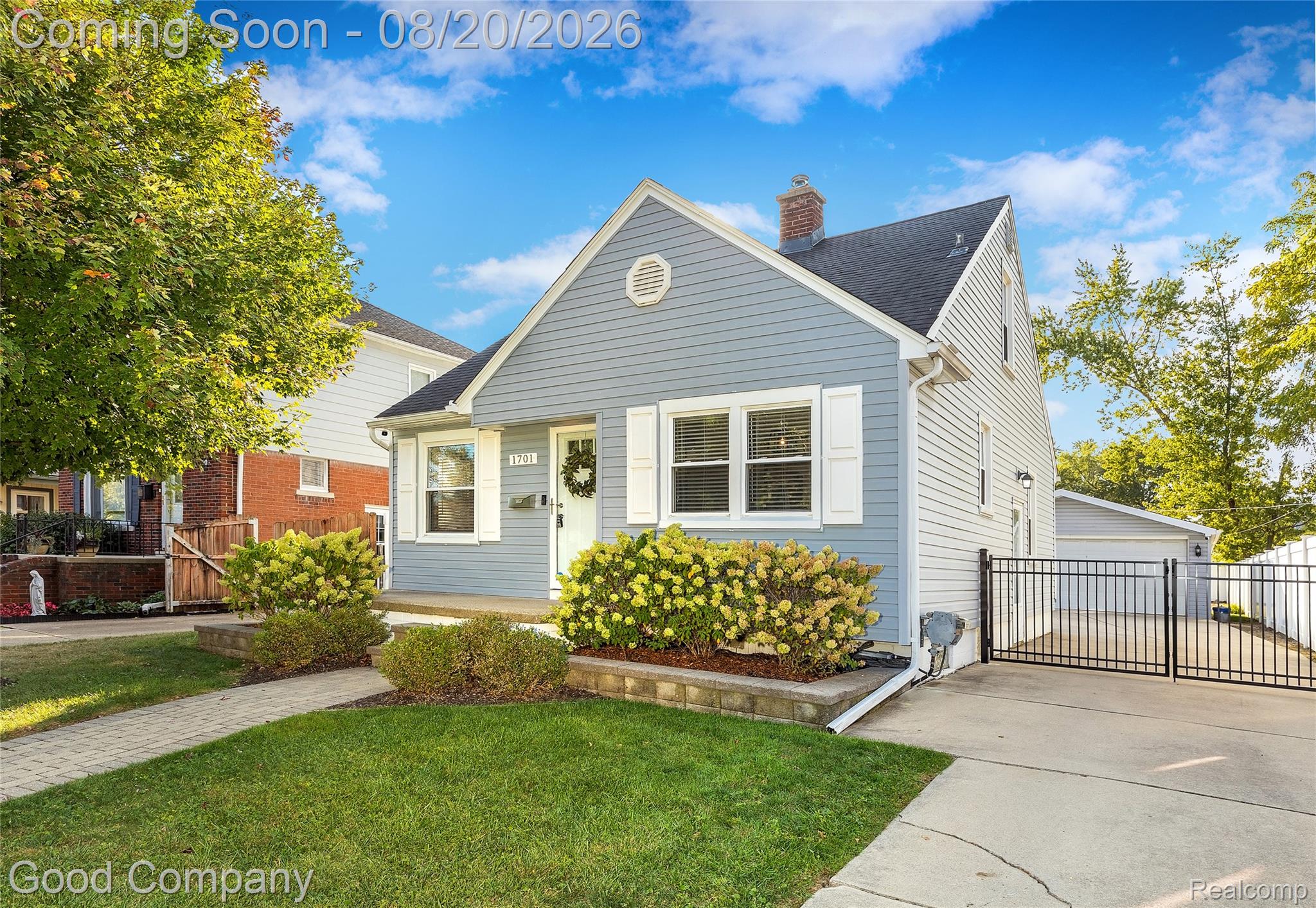 1701 N Altadena Avenue Property Photo 1