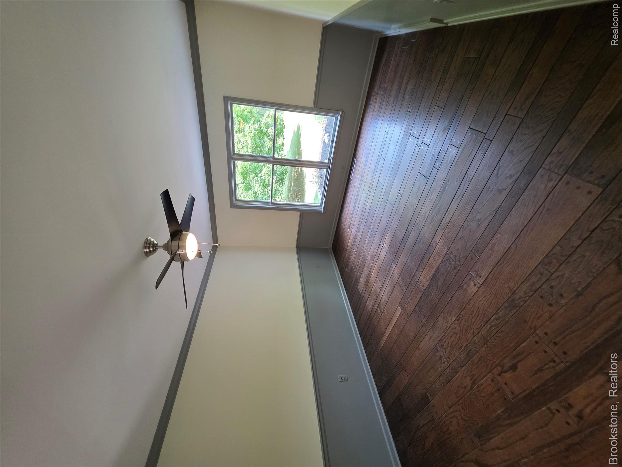 1210 Springborrow Drive Property Photo 16
