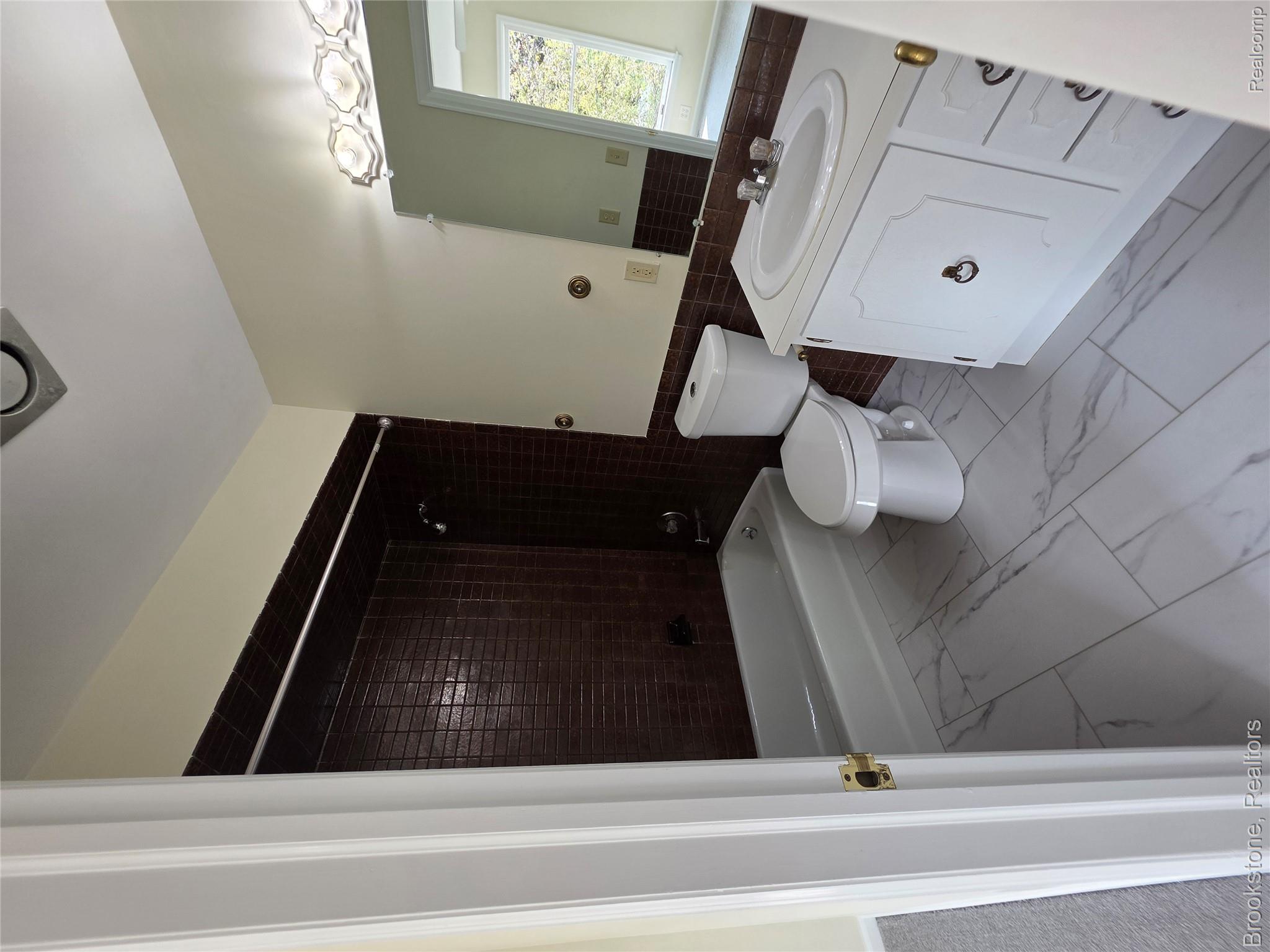 1210 Springborrow Drive Property Photo 32