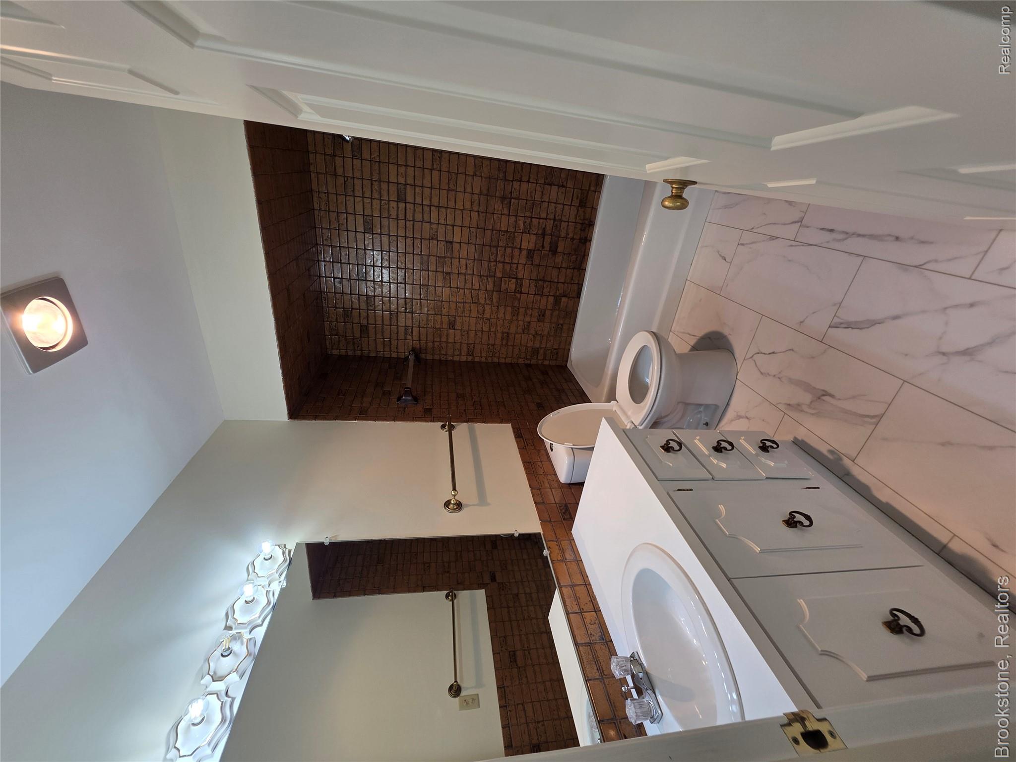 1210 Springborrow Drive Property Photo 34