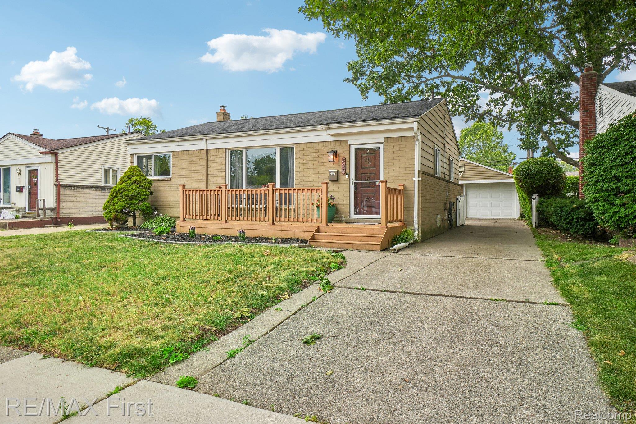 320 Hecht Drive Property Photo 1