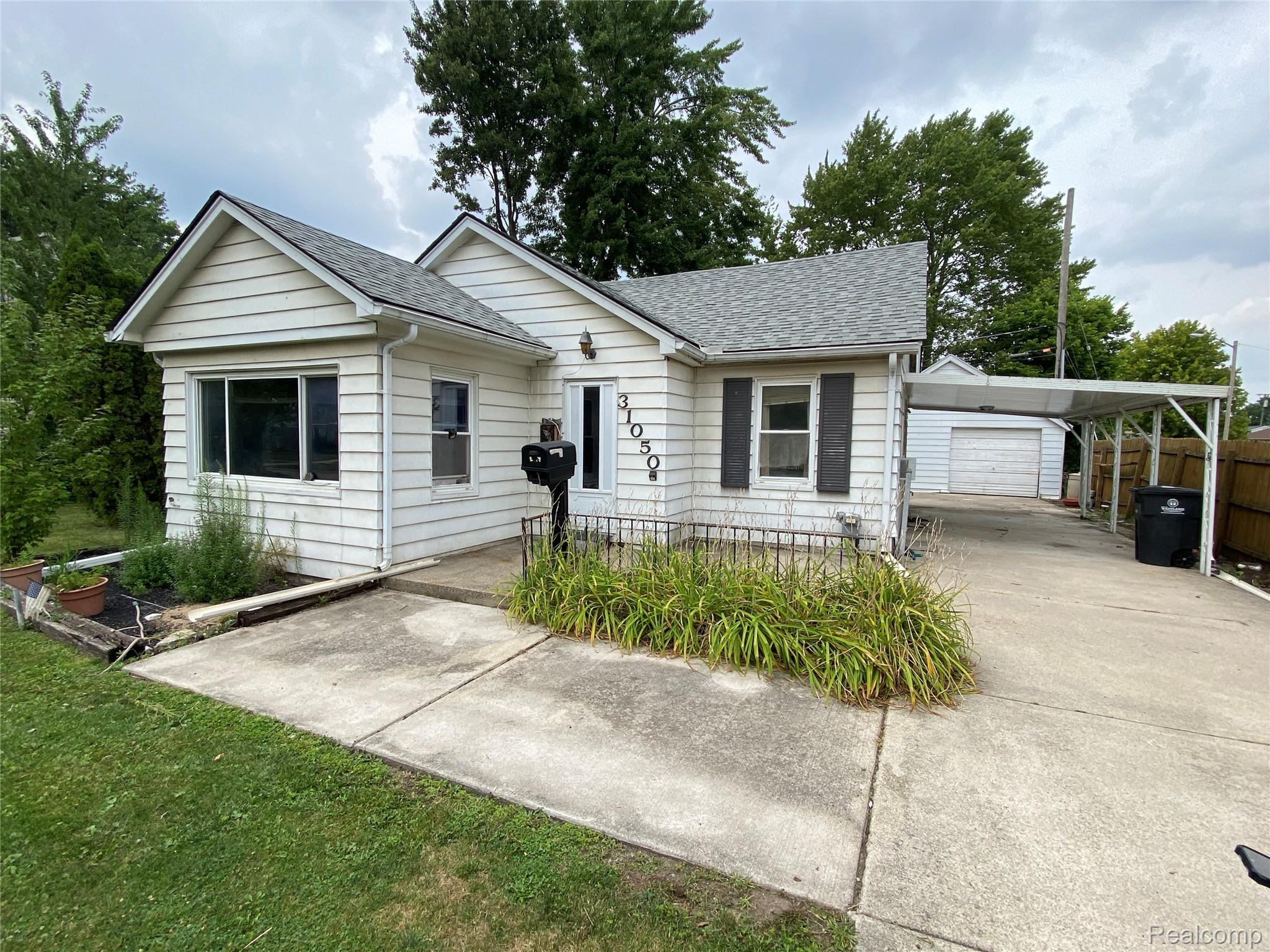 31050 Maplewood Street Property Photo 1