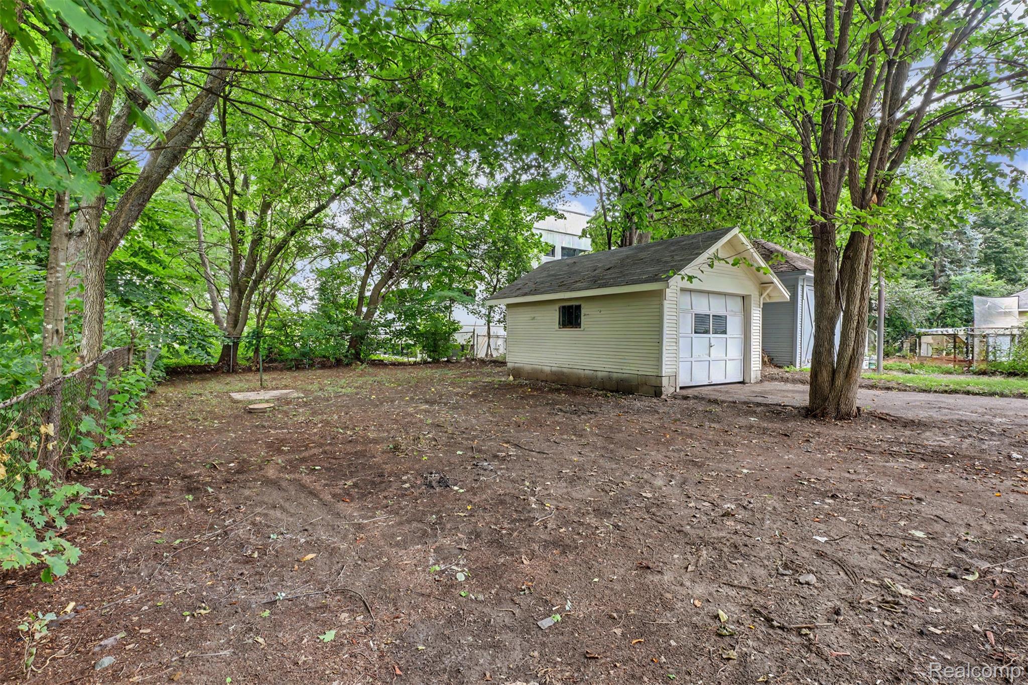 2102 Forest Avenue Property Photo 6