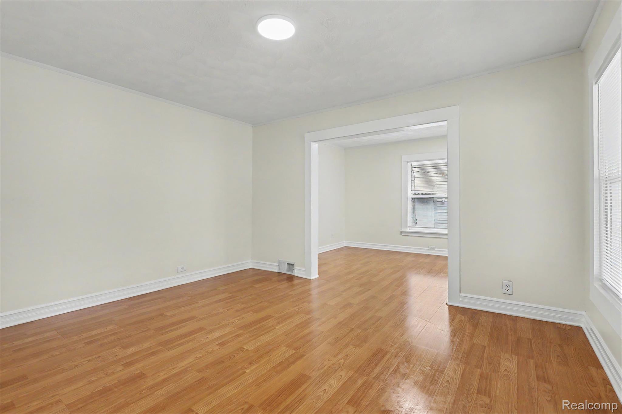 2102 Forest Avenue Property Photo 11