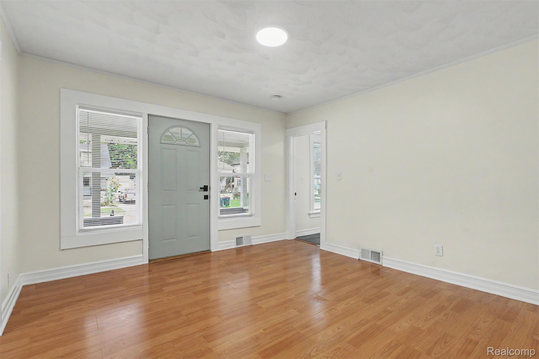 2102 Forest Avenue Property Photo 12