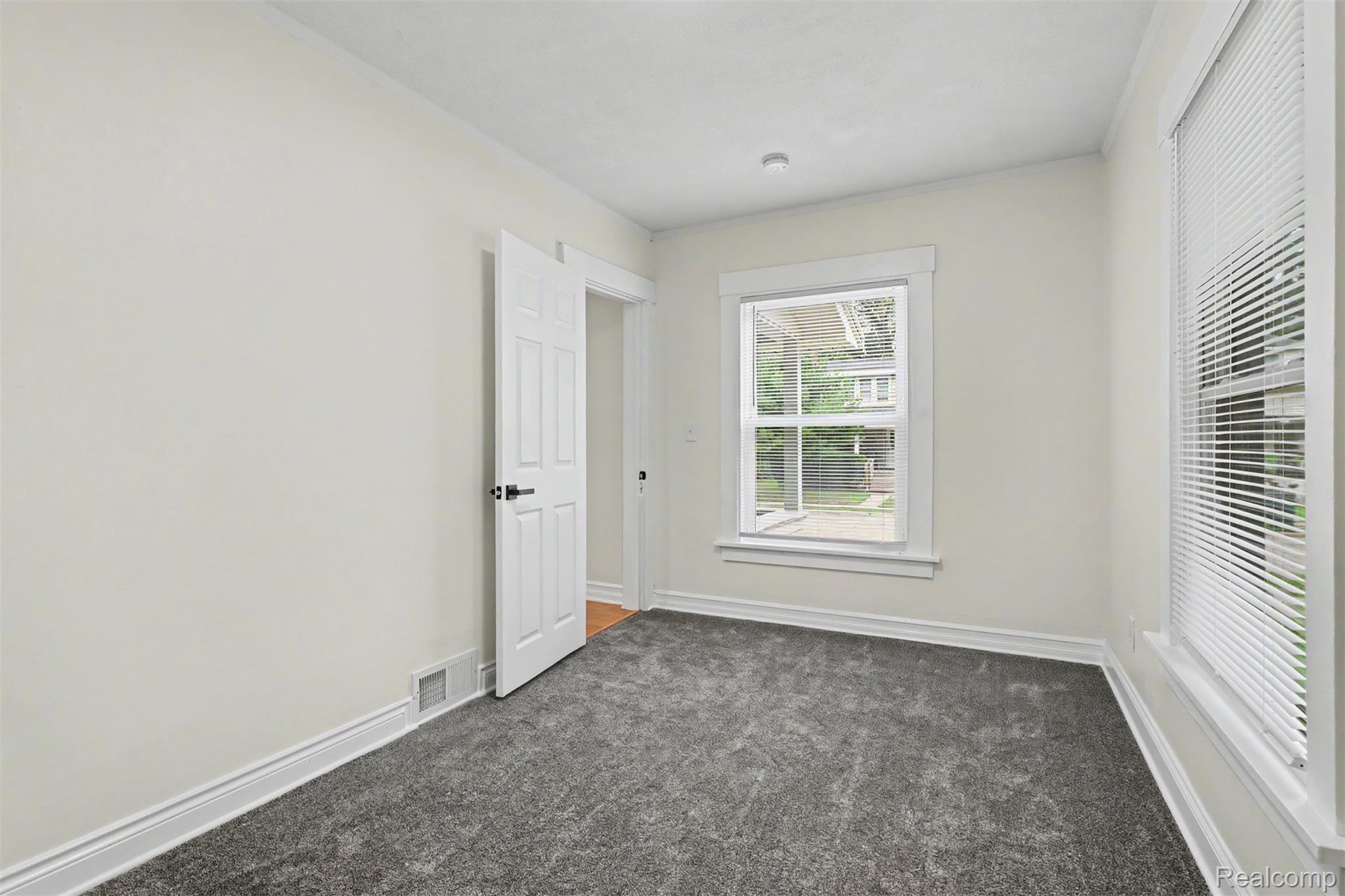 2102 Forest Avenue Property Photo 14