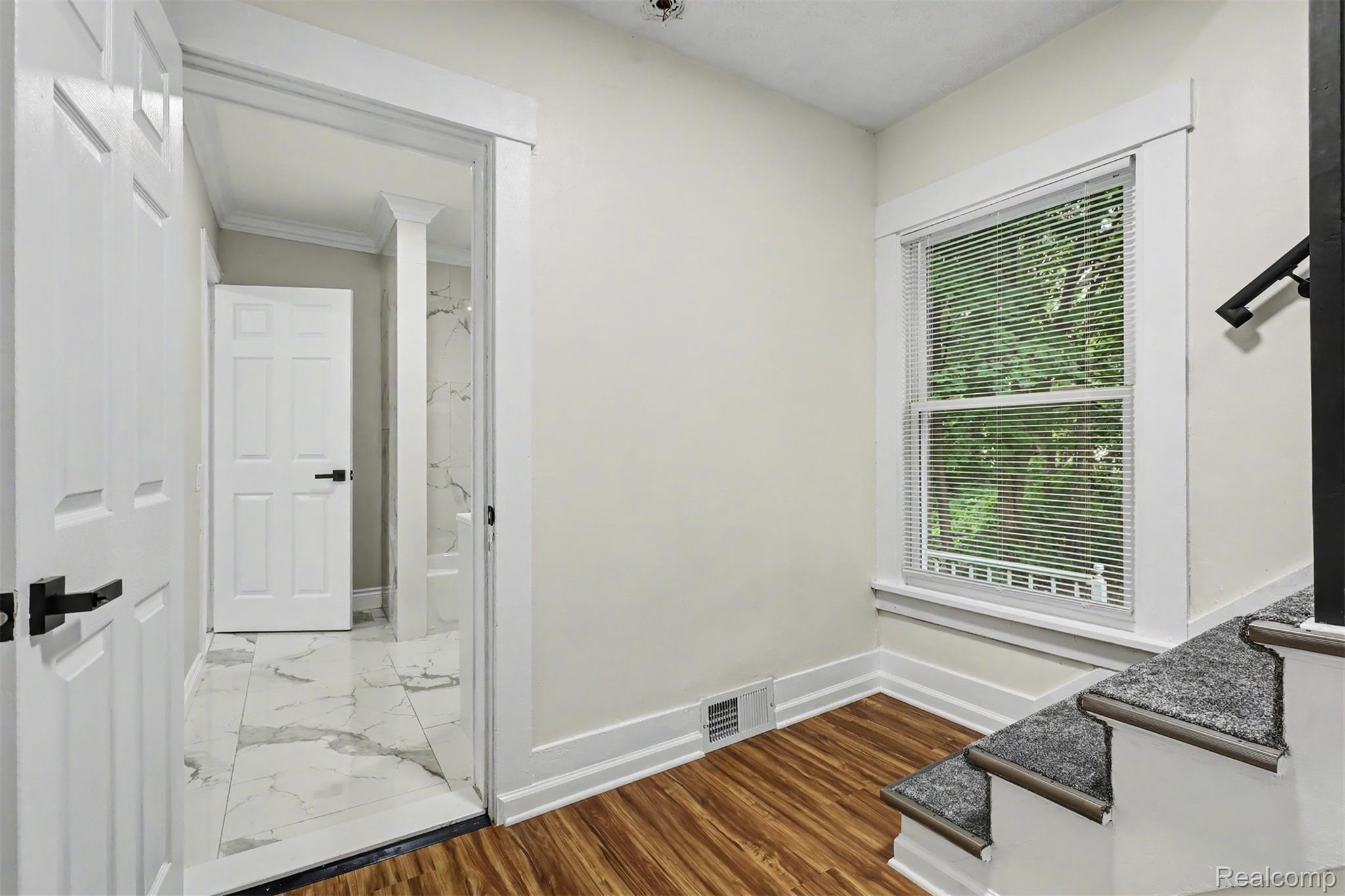2102 Forest Avenue Property Photo 18
