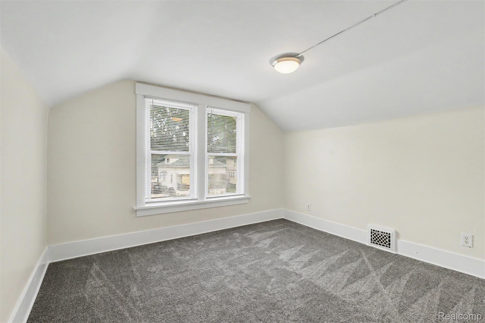 2102 Forest Avenue Property Photo 26
