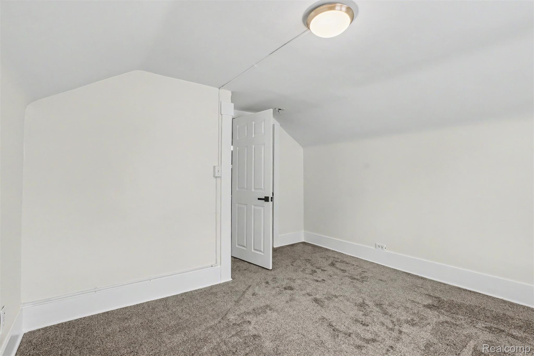 2102 Forest Avenue Property Photo 27